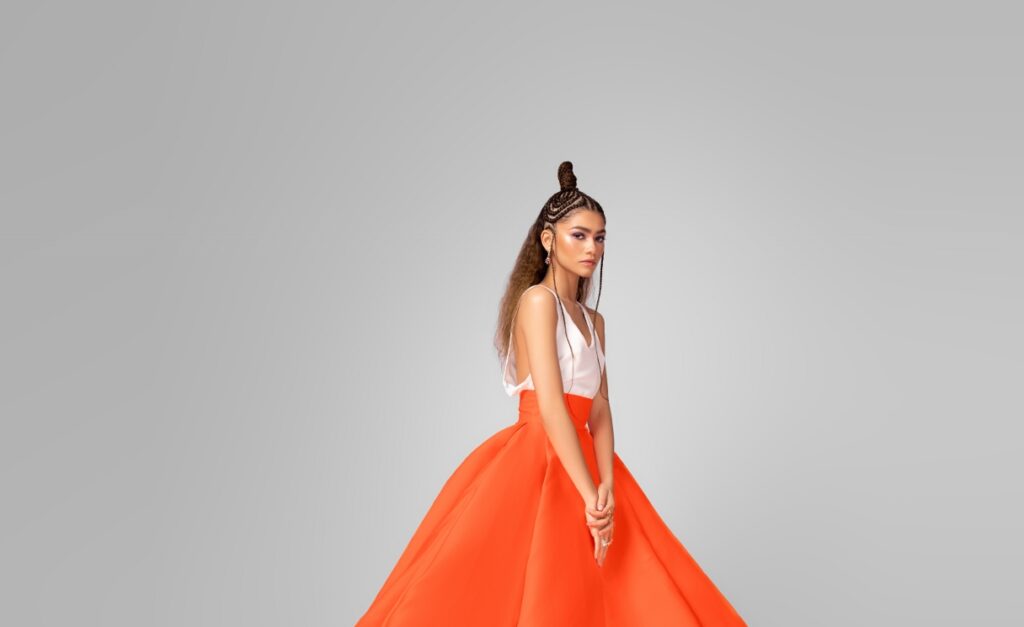 放送映画批評家協会賞2021にゼンデイヤがブルガリをまとって登場