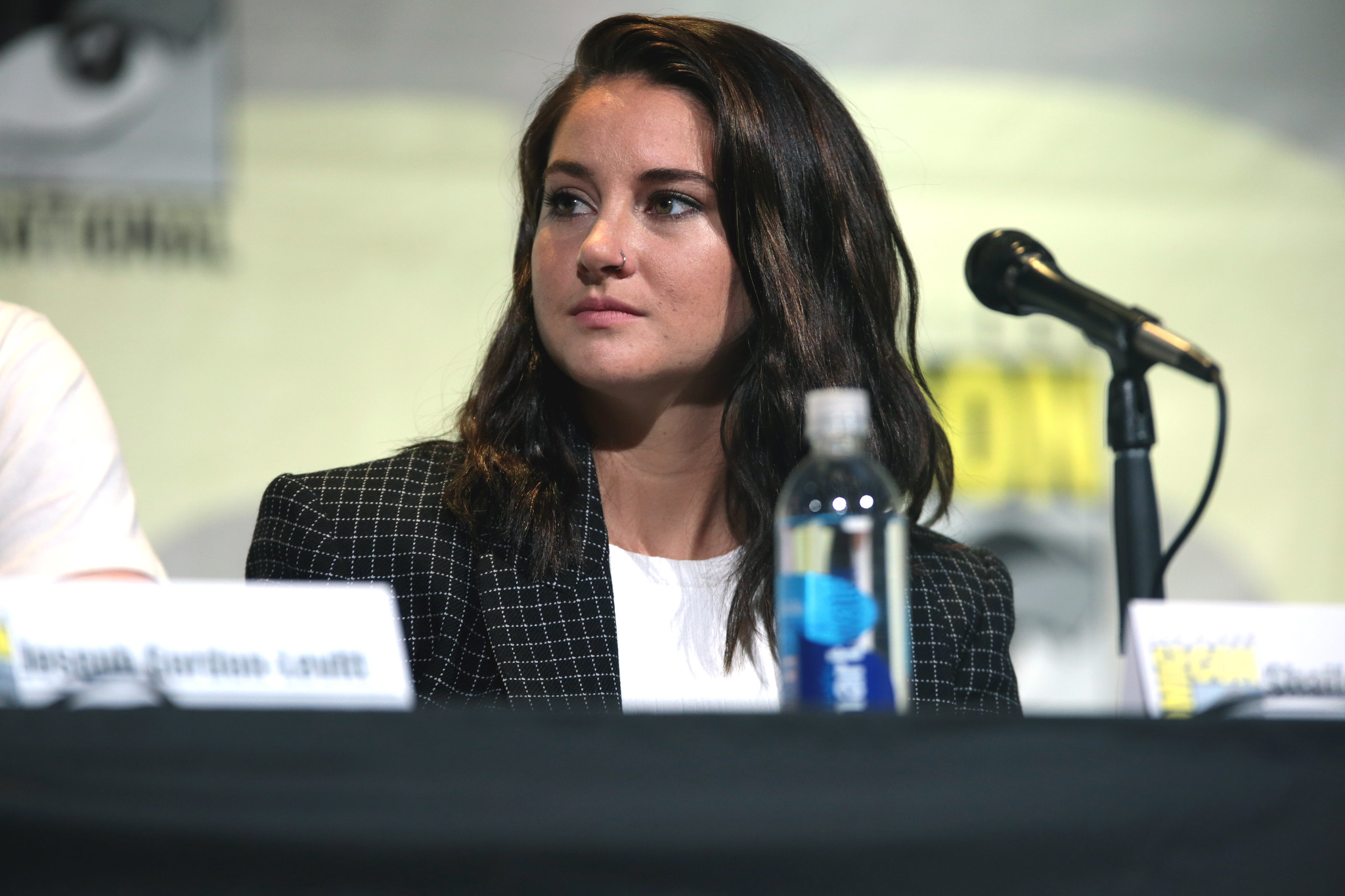 シャイリーン・ウッドリーが『ボラット』の脚本家が手がける新作ラブコメディに主演