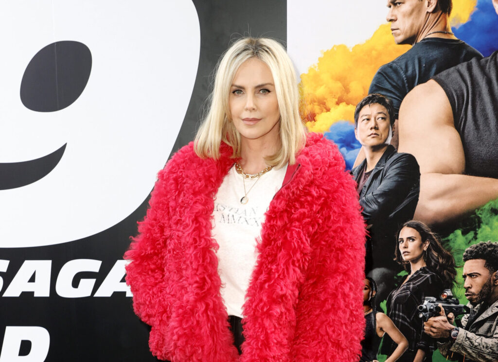 『ワイルドスピード/ジェットブレイク』プレミアでシャーリーズ・セロンがディオールを着用