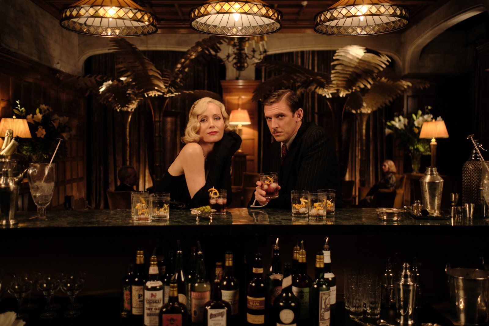 亡き妻があの世から帰ってきたけれど夫には新しい妻が⁉『ブライズ・スピリット～夫をシェアしたくはありません！』日本版予告編解禁