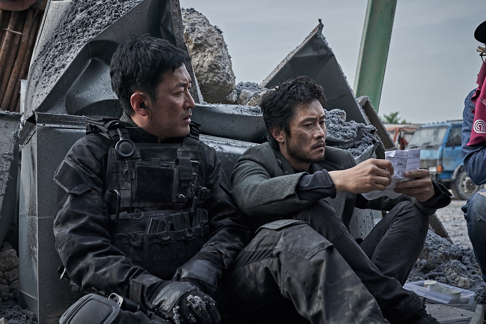 イ・ビョンホン、ハ・ジョンウ、マ・ドンソクら豪華出演者が大いに語る！『白頭山大噴火』キャラクターメイキング映像解禁