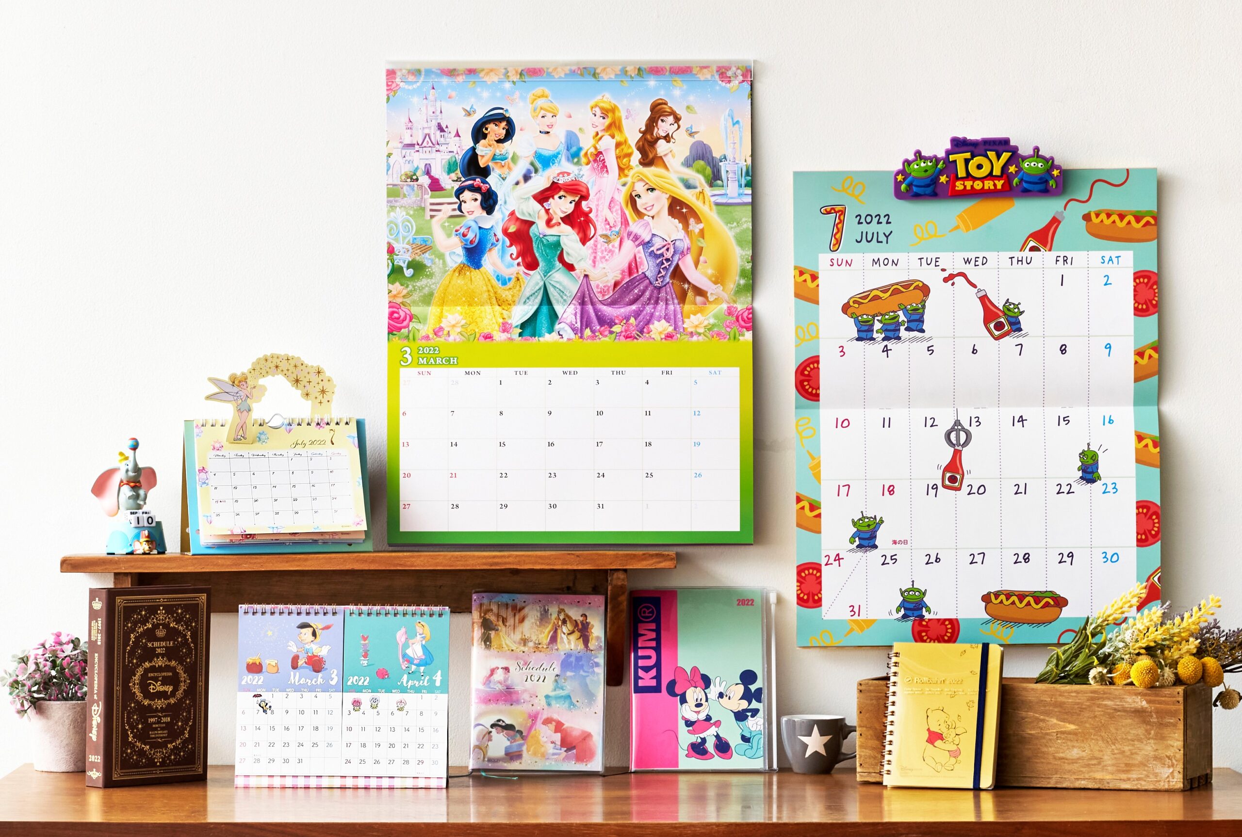 ディズニーデザインの2022年版カレンダーや手帳が8月10日より順次発売