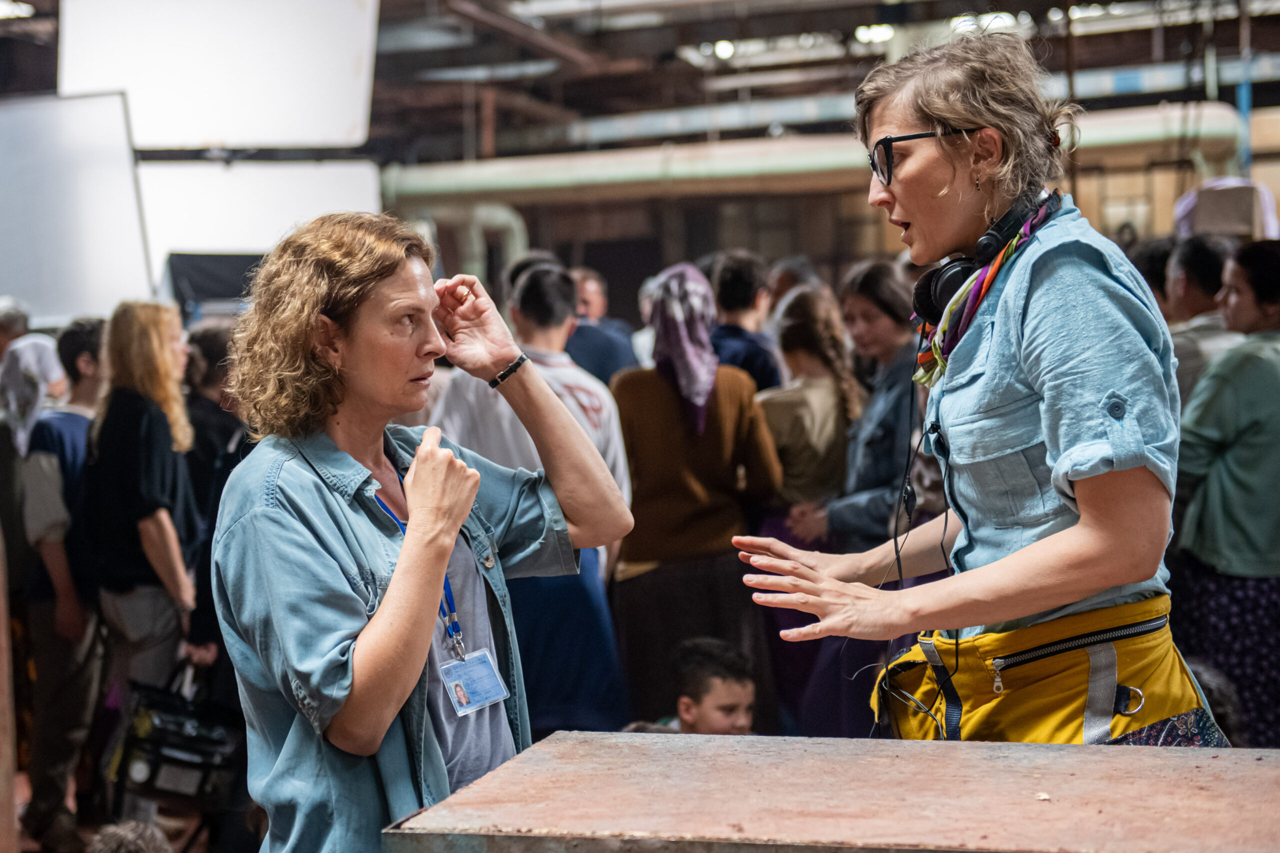 「この映画は今日の人々に捧げた物語」『アイダよ、何処へ?』監督インタビュー到着&メイキング写真解禁