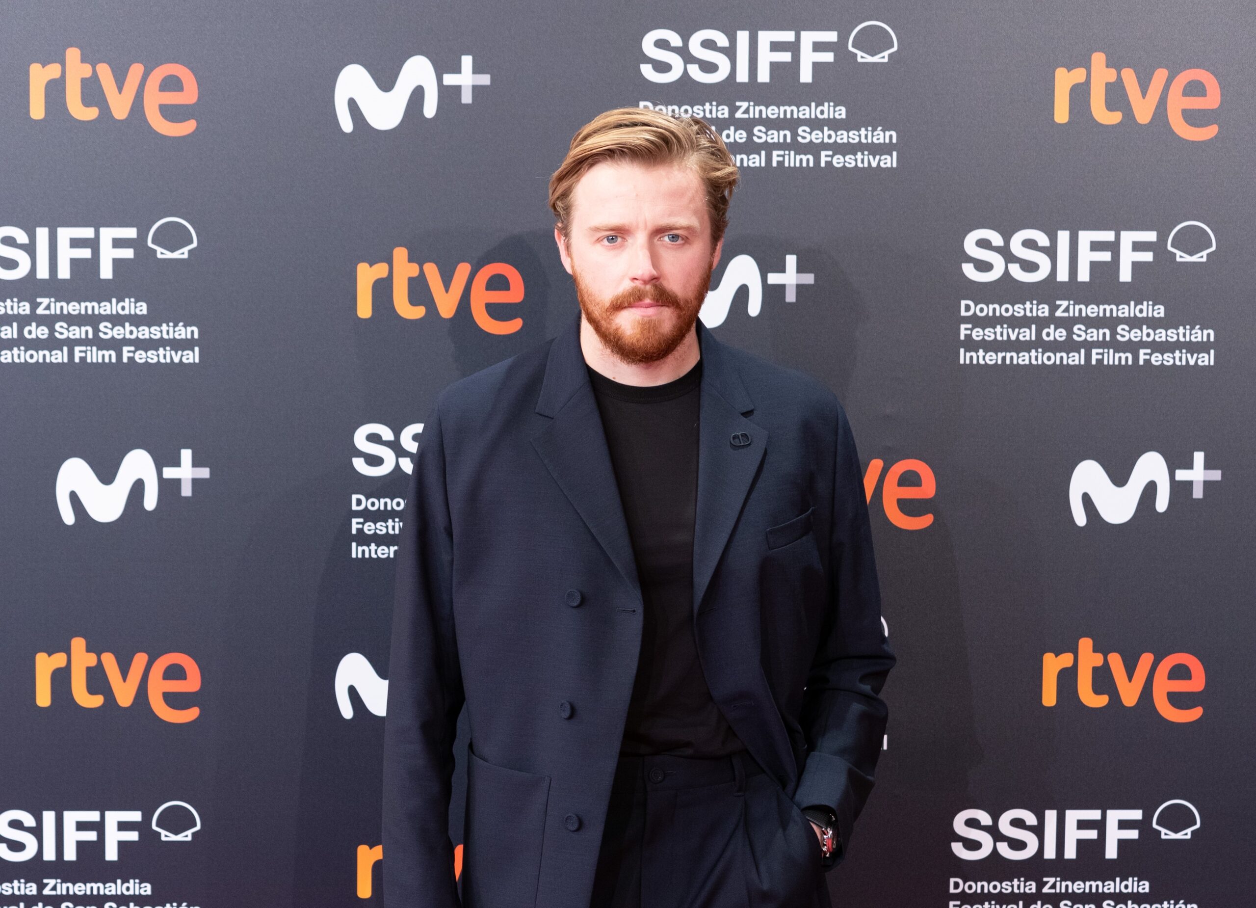 『ダンケルク』ジャック・ロウデンがディオールをまとって第69回サンセバスチャン国際映画祭に登場