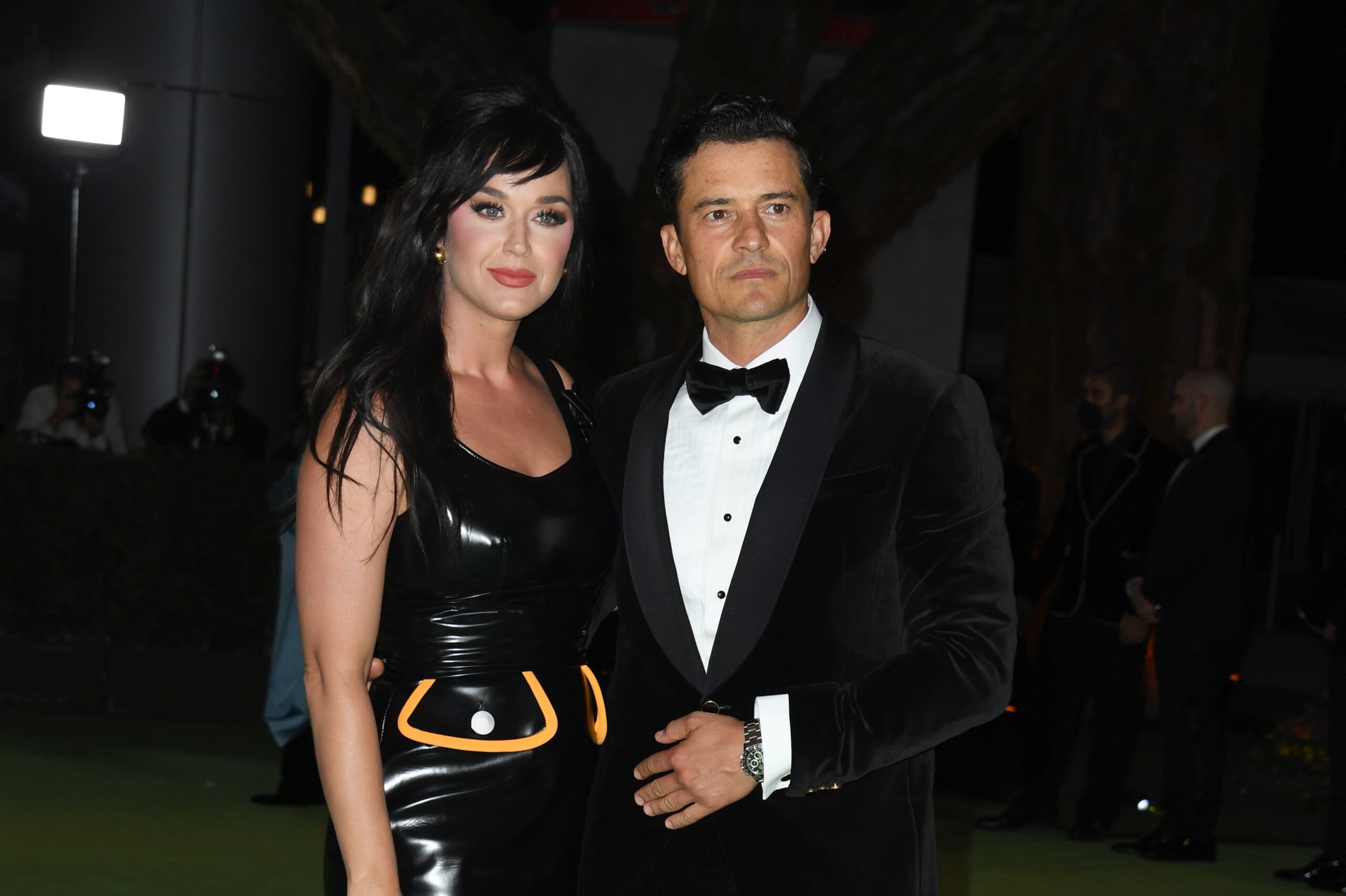 ケイティ・ペリー&オーランド・ブルームらが 「アカデミー映画博物館」 開館記念パーティーにてルイ・ヴィトンを着用