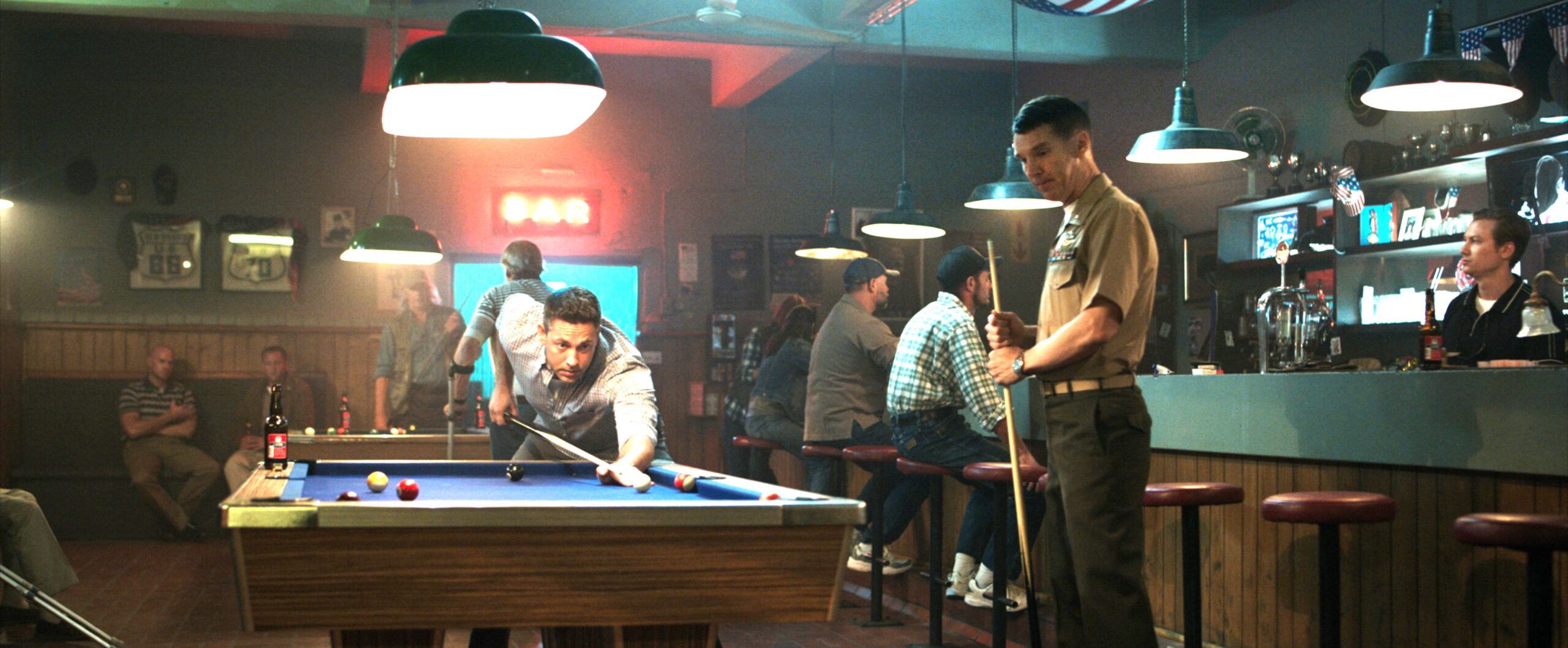 ドクター・ストレンジとシャザムがビリヤード対決⁉『モーリタニアン 黒塗りの記録』夢の競演シーン映像公開