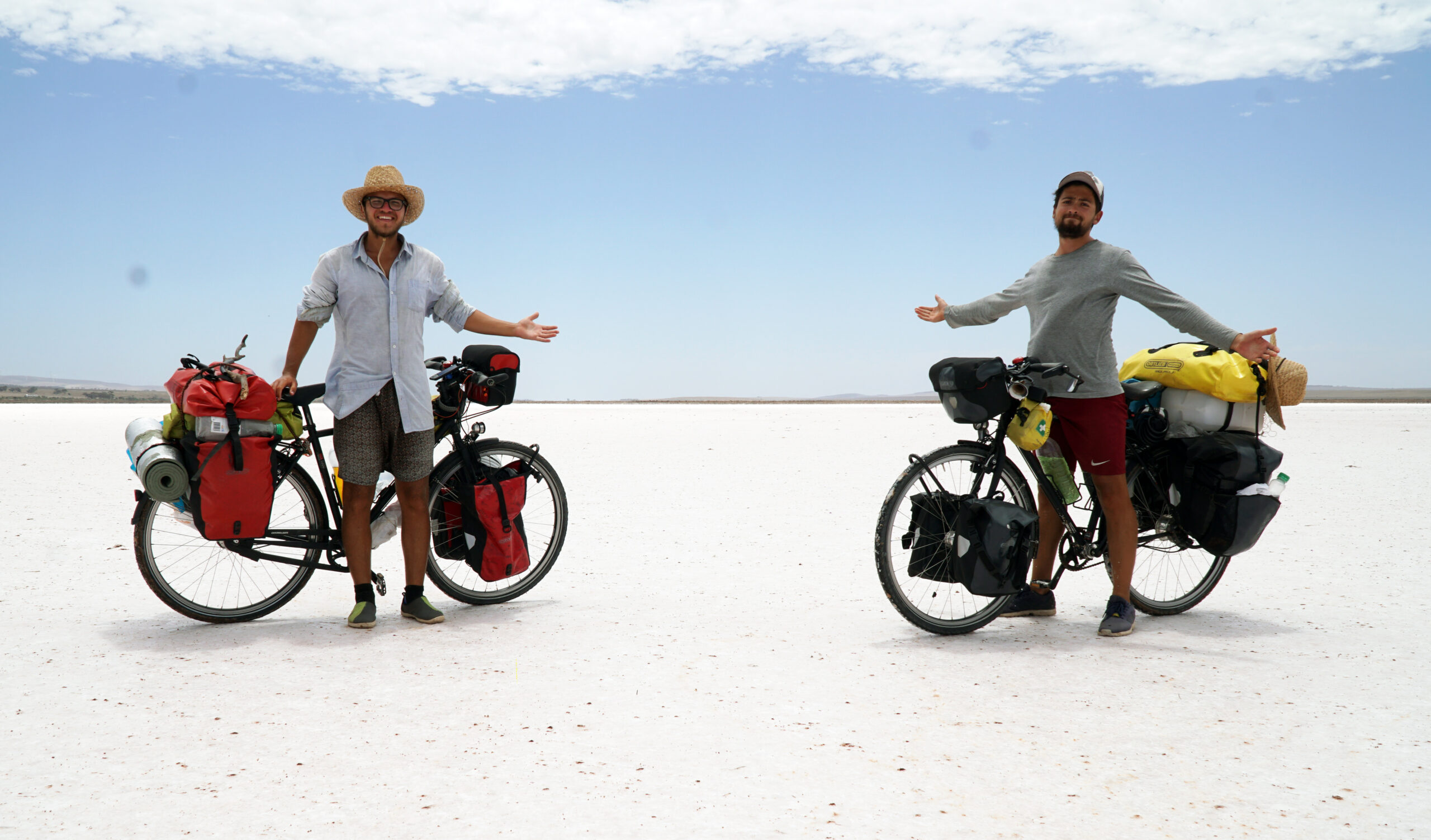 IT企業に勤めるふたりの若者が11か月の自転車旅へ! ドキュメンタリー映画『オーストリアからオーストラリアへ』来年2月公開決定
