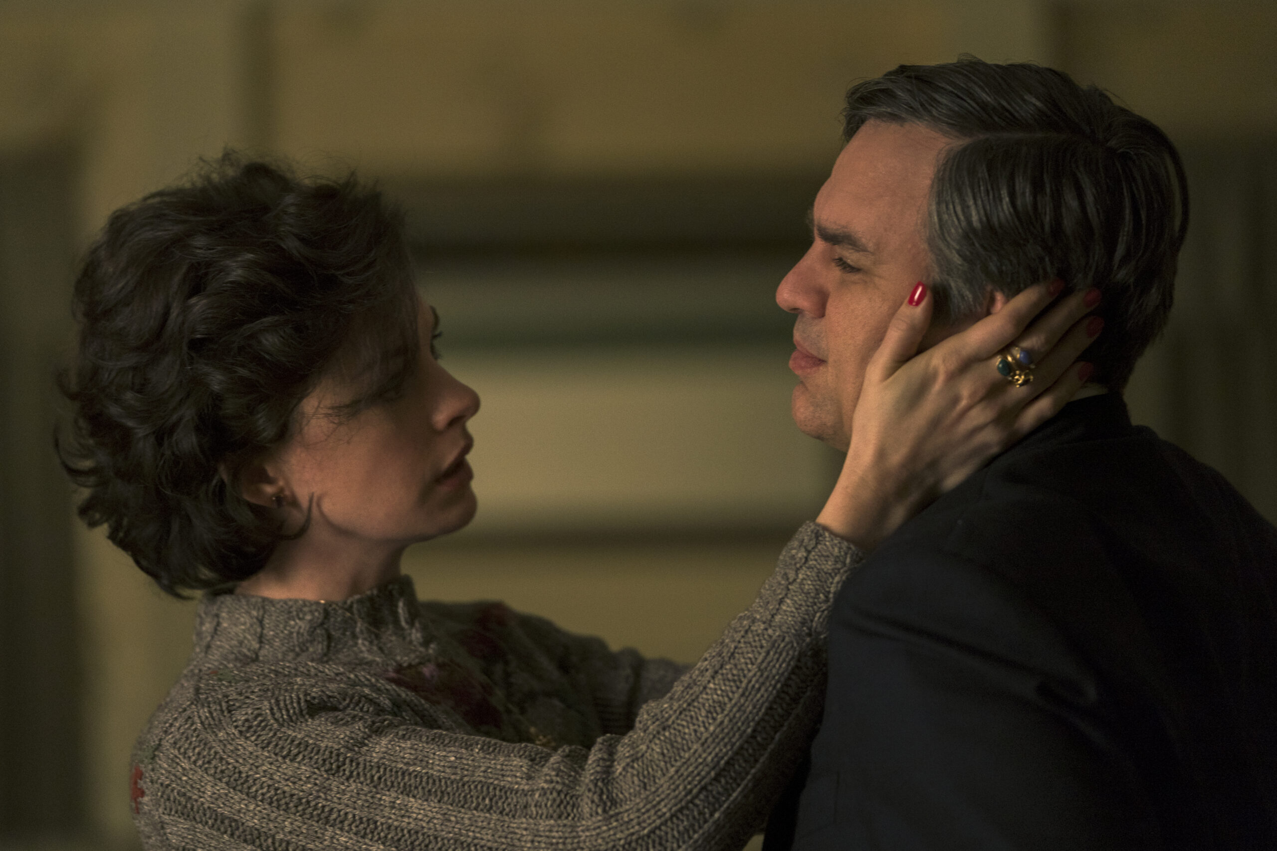 マーク・ラファロ&アン・ハサウェイの演技の応酬に息を呑む!『ダーク・ウォーターズ 巨大企業が恐れた男』本編映像解禁