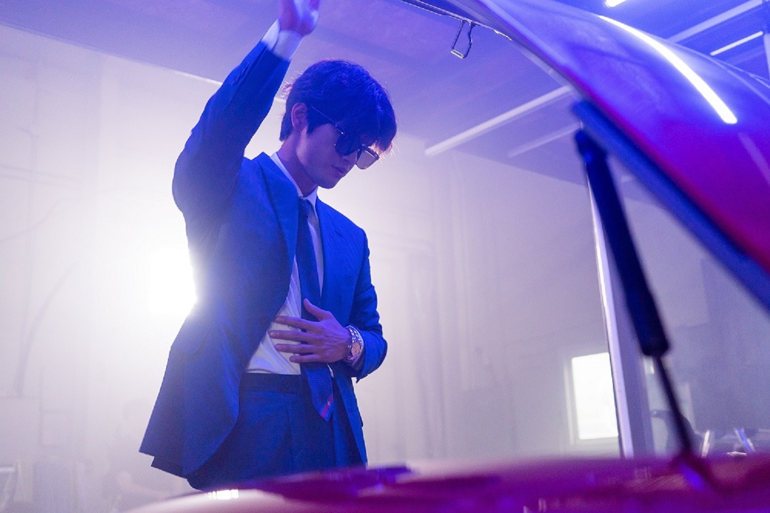 ソ・イングク、8年ぶり映画復帰作への期待が高まる『パイプライン』オープニング映像解禁