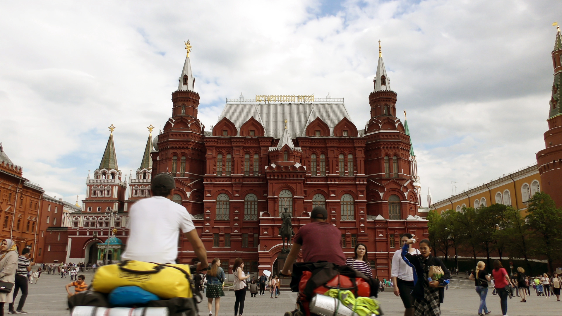 自転車で18,000km走破の旅に挑む二人の若者に波乱の展開!『オーストリアからオーストラリアへ~ふたりの自転車大冒険』特別動画が公開