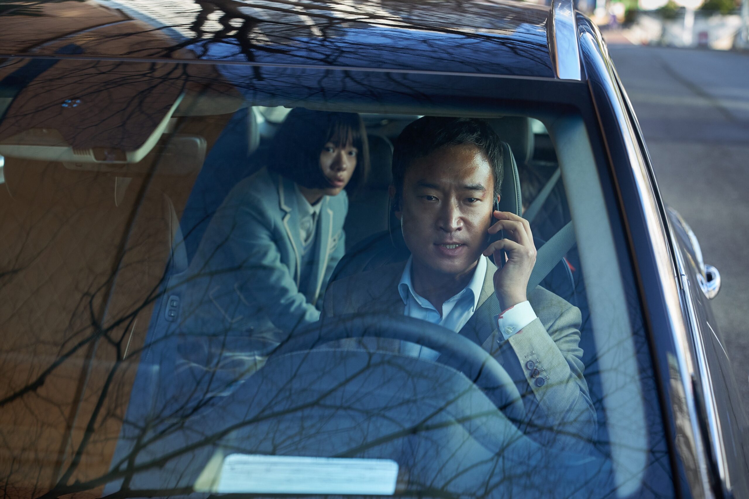 爆弾を載せた車が大都市・釜山の街を爆走! チョ・ウジン、チ・チャンウク共演『ハード・ヒット 発信制限』迫力のカーチェイス映像解禁