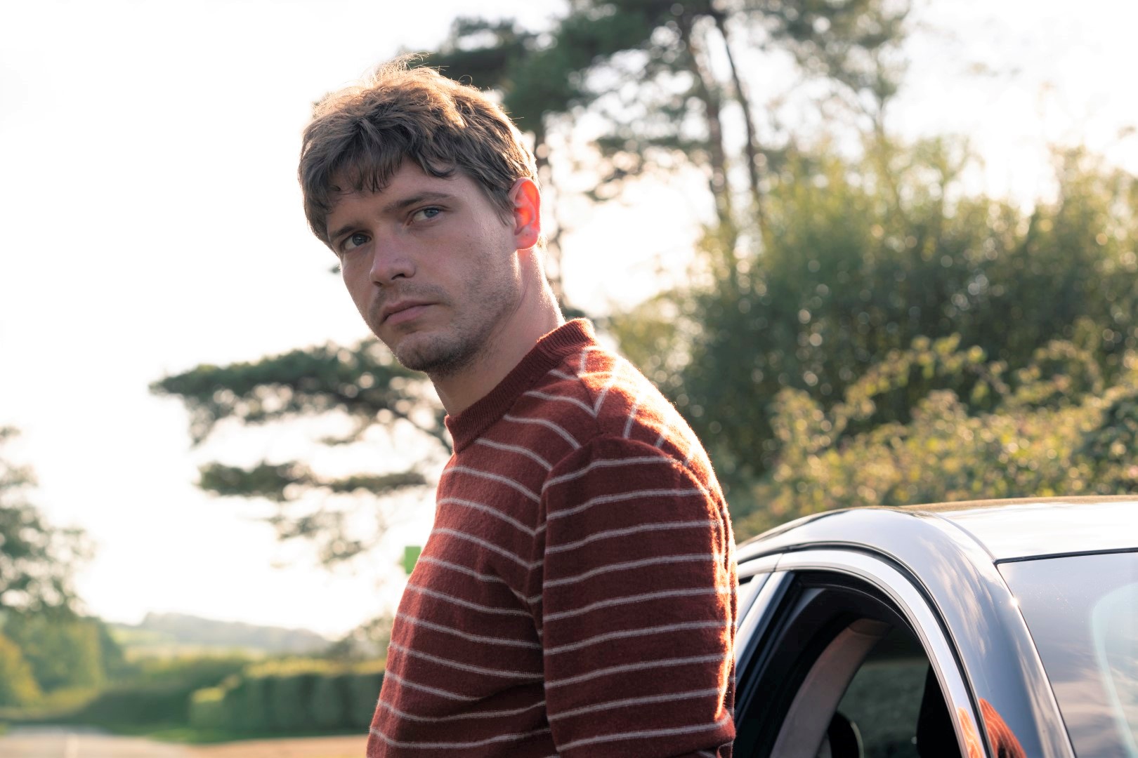 2022年ブレイク必至の注目株！　英国俳優ビリー・ハウルが海外ドラマ『ビースト・マスト・ダイ』を語る「型にはまった刑事物とは違う」