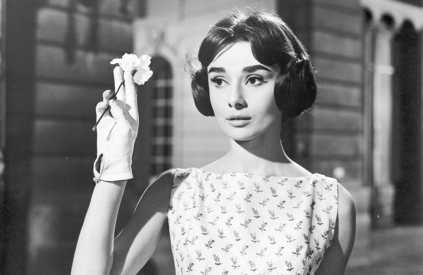 名作特集「麗しのオードリー2022」と題して不朽の名作『ローマの休日』『パリの恋人』ほか全8作品を特集放送