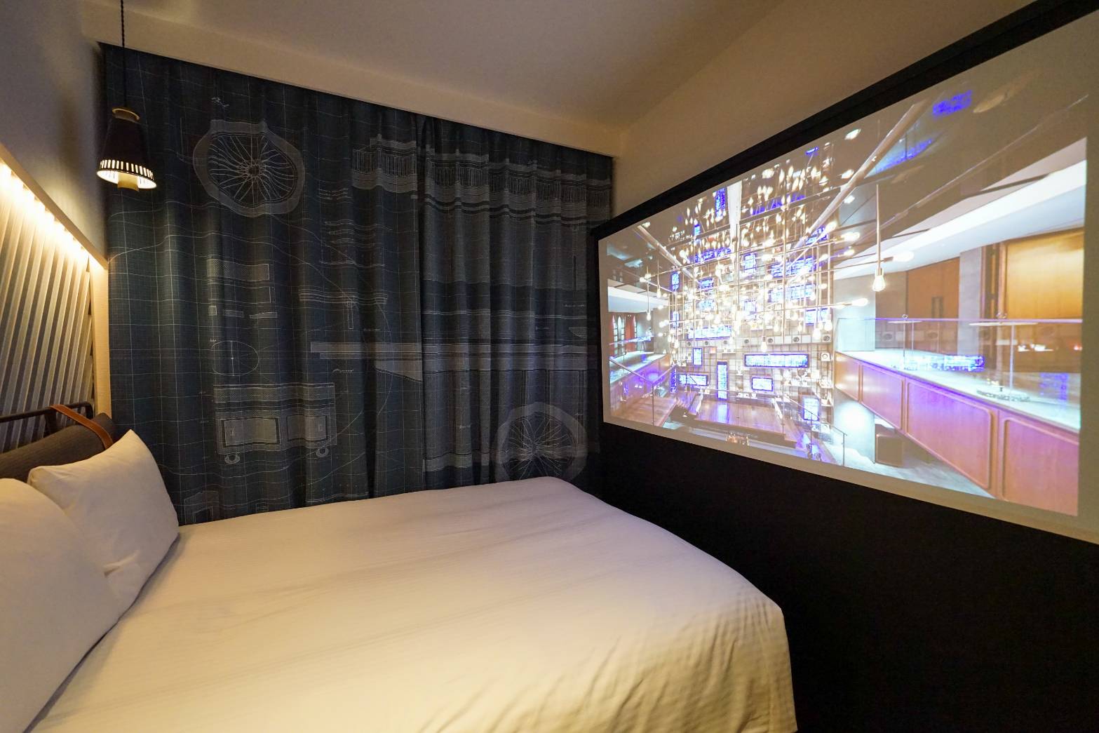 映画やライブなど好きなコンテンツを大画面で! ホテル「THE LIVELY 福岡博多」にシアタールームが新登場