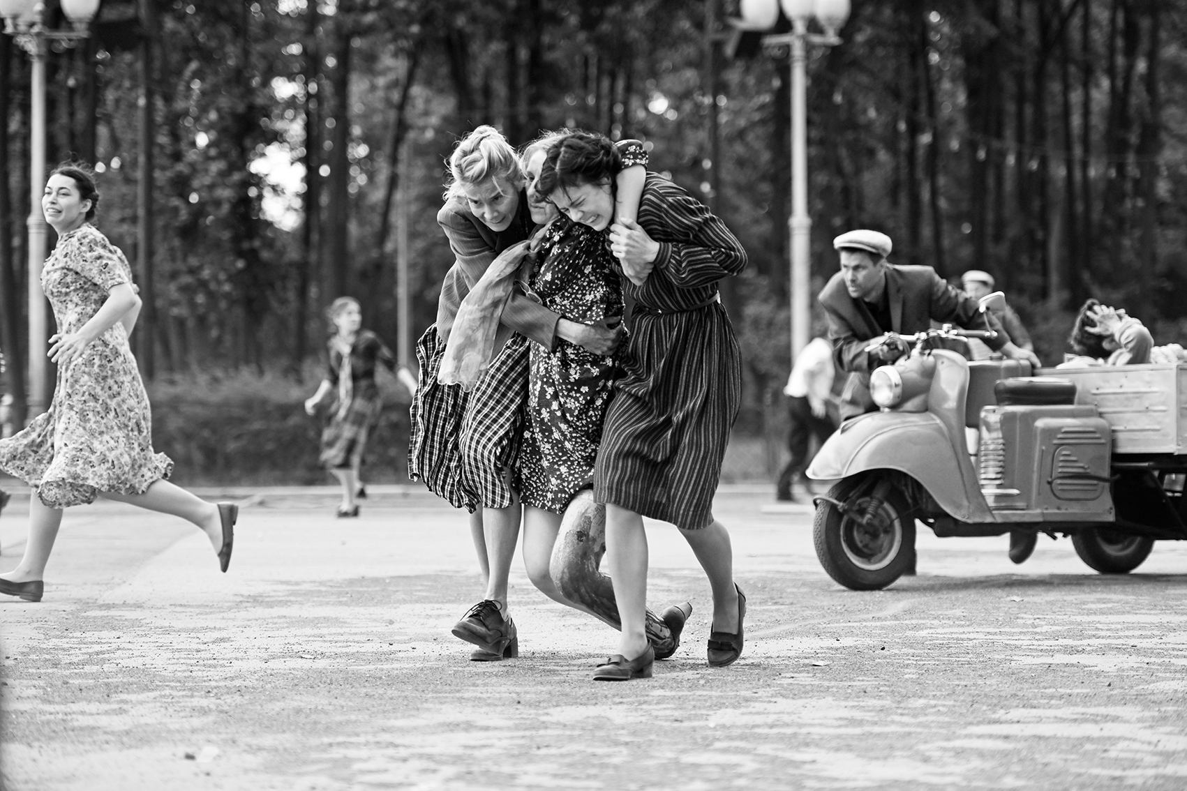 「現在のロシアを彷彿とさせ、戦慄が走った」映画『親愛なる同志たちへ』に増田ユリヤ、落合信彦、ジェーニャら著名人から推奨コメント