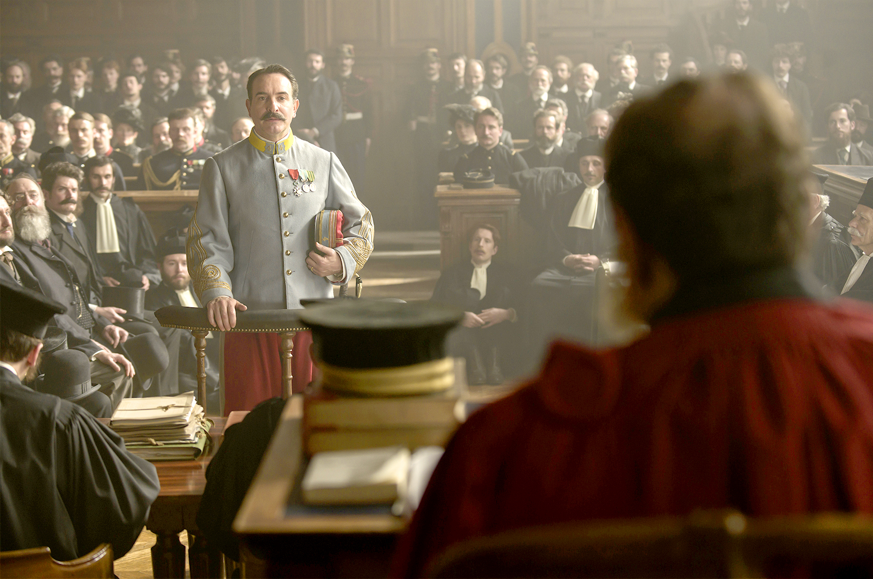 国家権力に挑んだ信念の男の「歴史を変えた逆転劇」が始まる！『オフィサー・アンド・スパイ』本編映像解禁＆著名人コメント到着