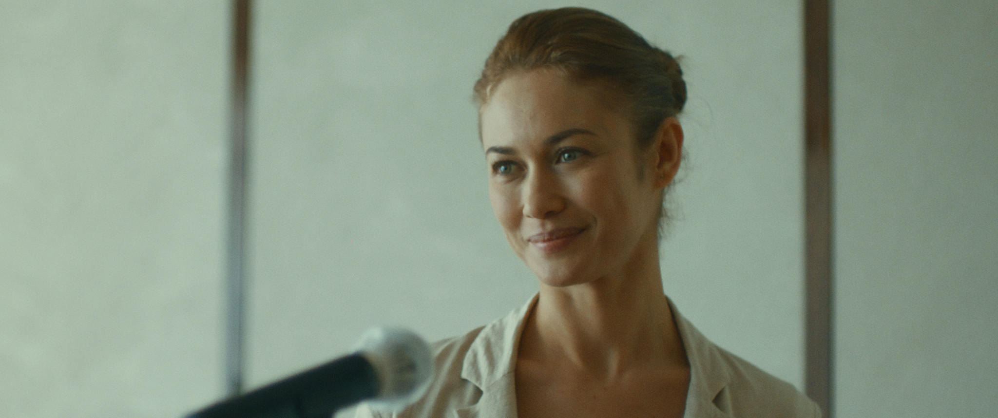 オルガ・キュリレンコ「子どものころは医師になりたいと思っていた」法医学者を演じたサスペンス『バニシング:未解決事件』を語る