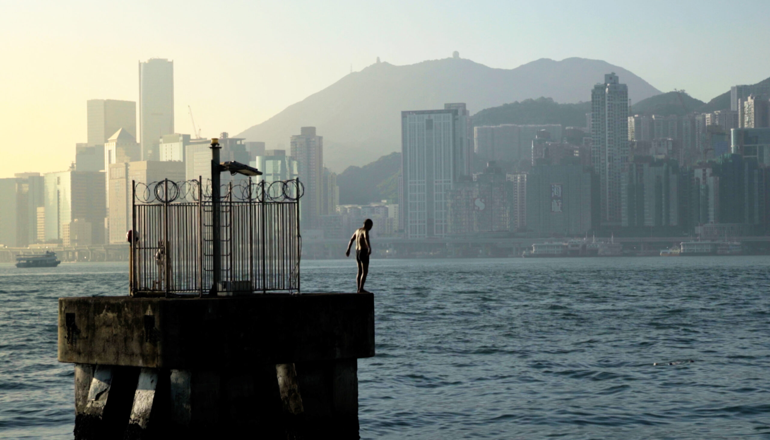 香港そしてアジアの女性監督のトップランナーの映画人生を描く『我が心の香港～映画監督アン・ホイ』公開決定