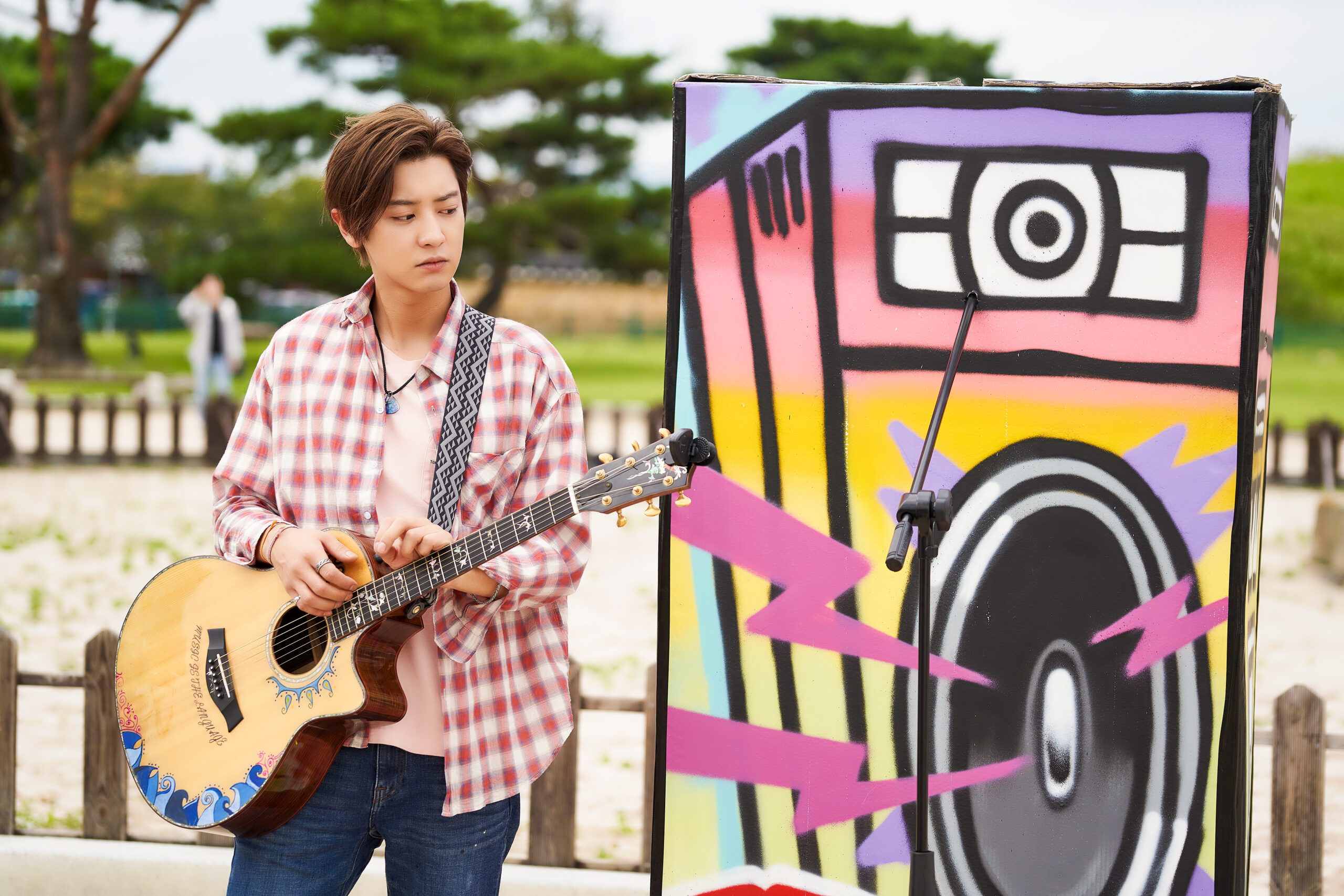 EXOのチャンヨルが“人前で歌えない”天才ミュージシャンに!『ぼくの歌が聴こえたら』予告映像&第⼆弾の前売り特典情報が解禁