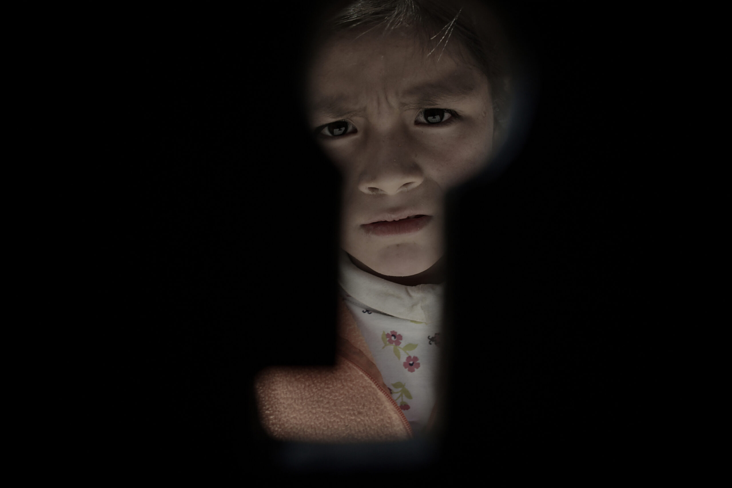 巨匠タル・ベーラ監督に影響を受けた奇才による“年間ベストペルー映画”『マタインディオス、聖なる村』予告編解禁