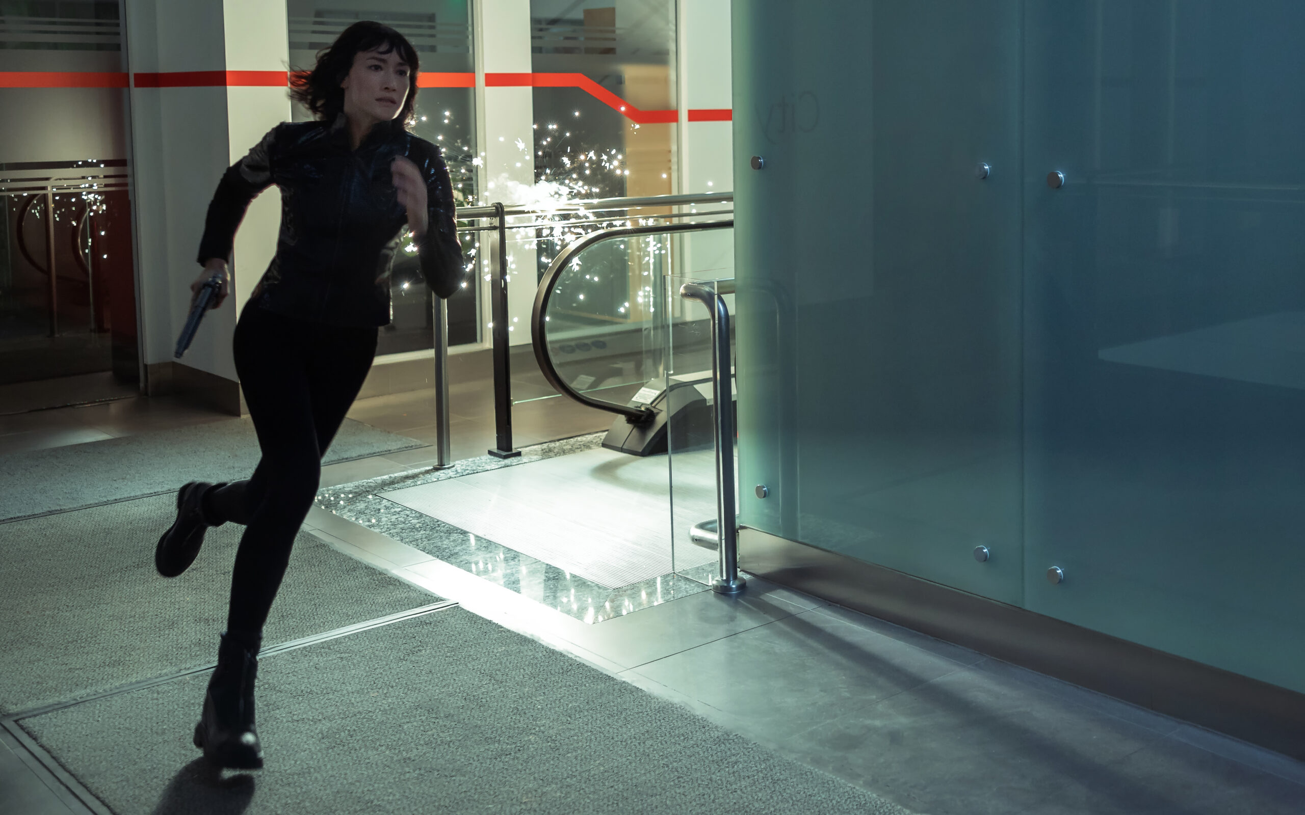 マギー・Q、師匠ジャッキー・チェンさながらの“落下スタント”を披露!『マーベラス』本編映像解禁