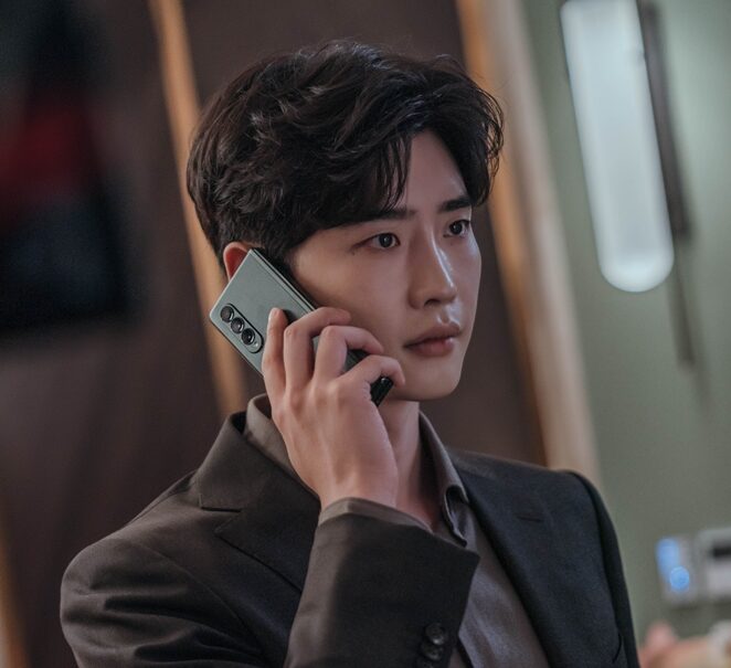 除隊後初作品!イ・ジョンソク × ユナ(少女時代)共演『ビッグマウス』7月29日配信開始&予告編解禁