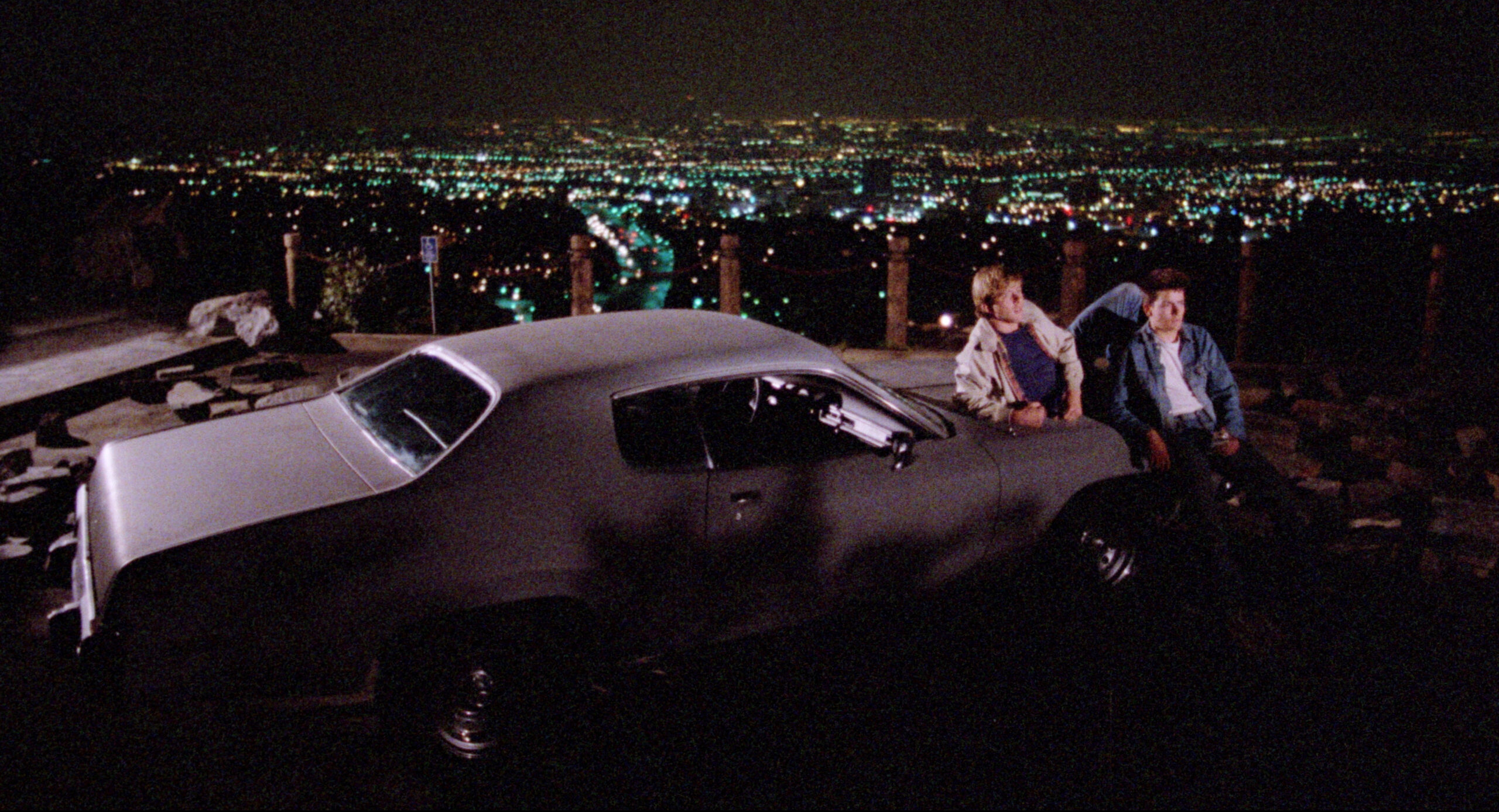 「この映画を撮ったことを後悔している」という監督の衝撃メッセージも　チャーリー・シーン主演『ブロークン・ジェネレーション』予告編が完成