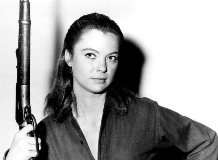 『カッコーの巣の上で』でオスカー主演女優賞受賞のルイーズ・フレッチャーが88歳で死去