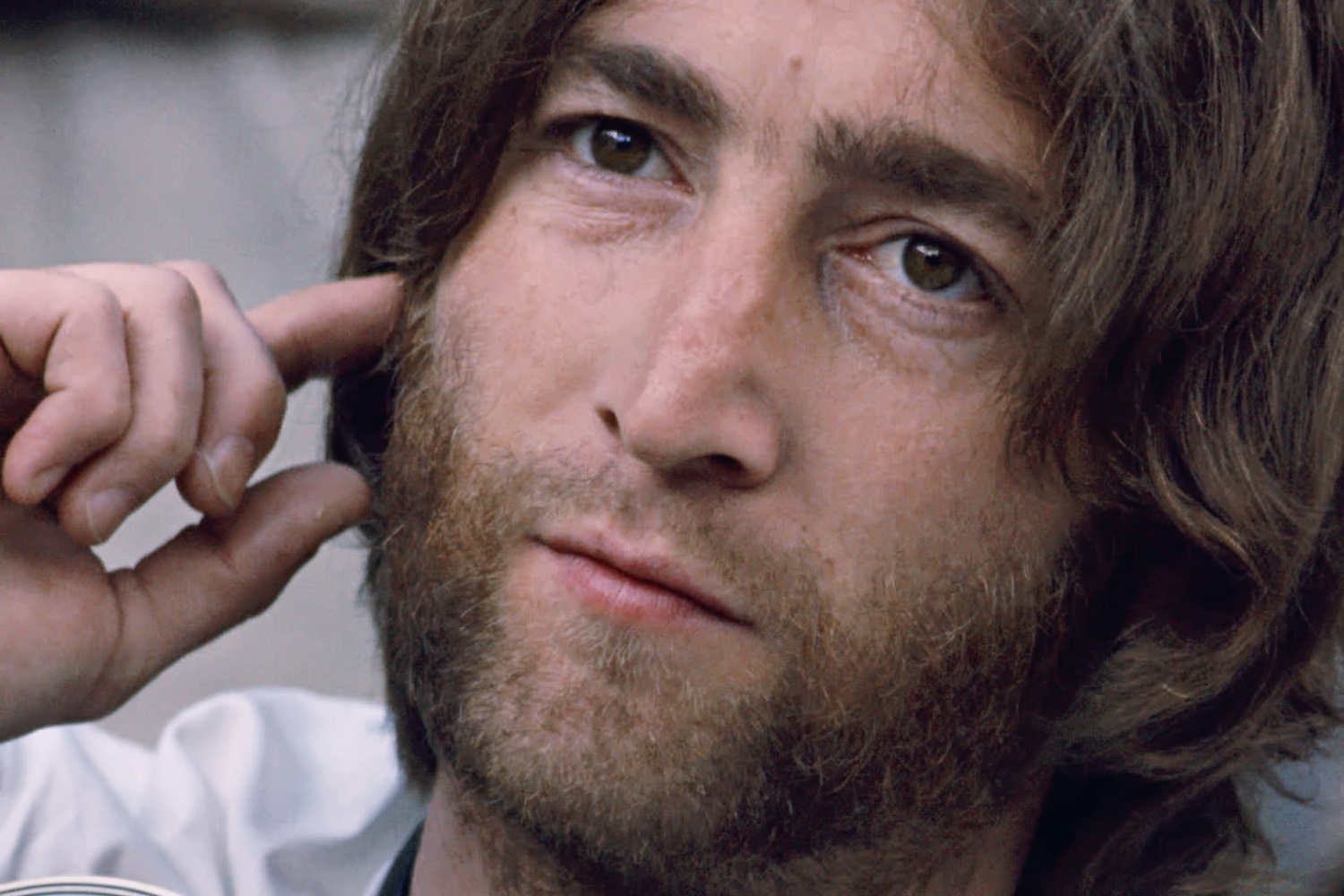 映画『ミーティング・ザ・ビートルズ・イン・インド』に著名人の絶賛コメント到着! ジョン・レノンにフォーカスした奇跡のショットも解禁