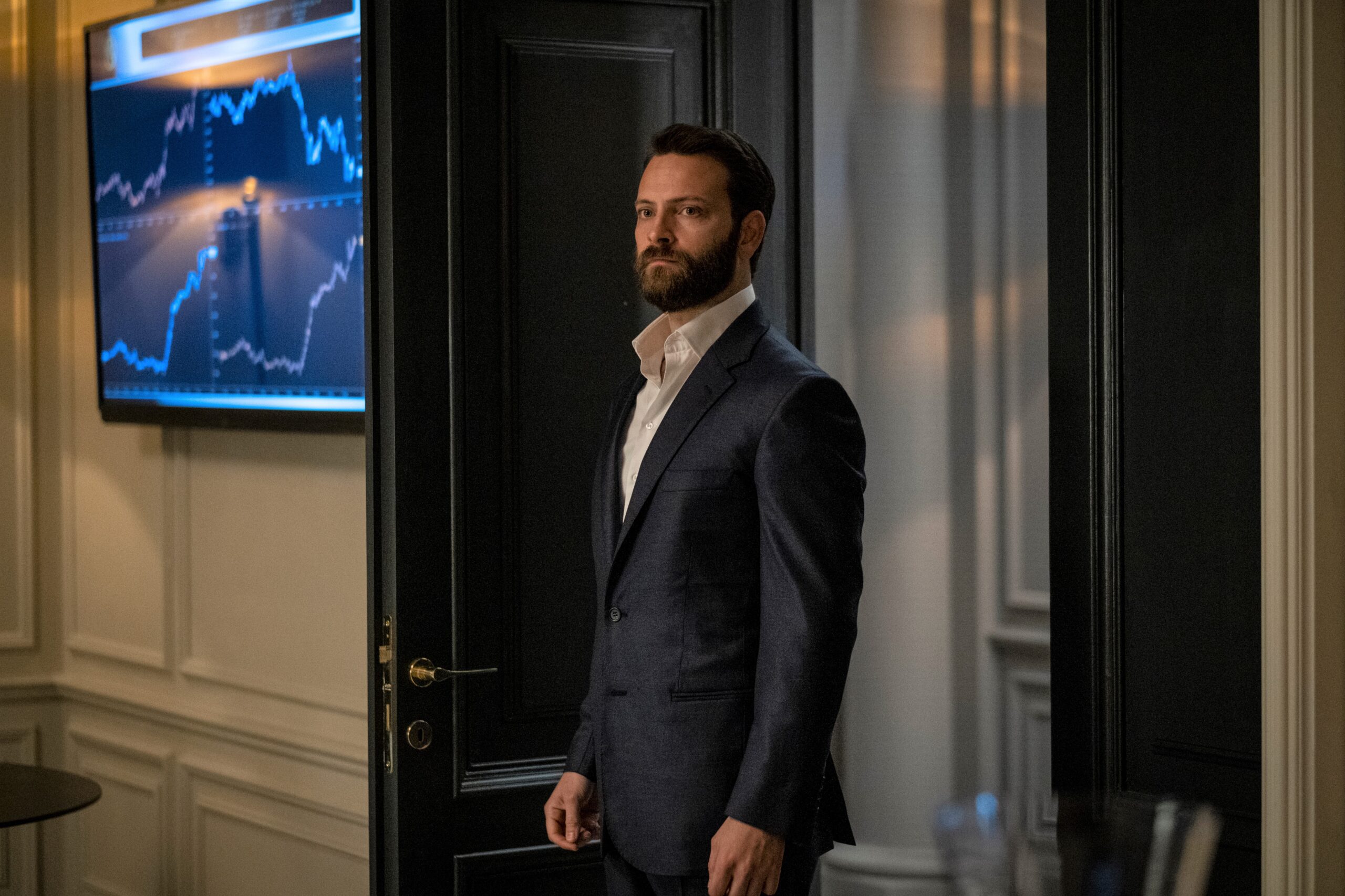 金融という命がけのゲームが始まる！　海外ドラマ『DEVILS～金融の悪魔～ シーズン2』予告映像＆新場面写真解禁