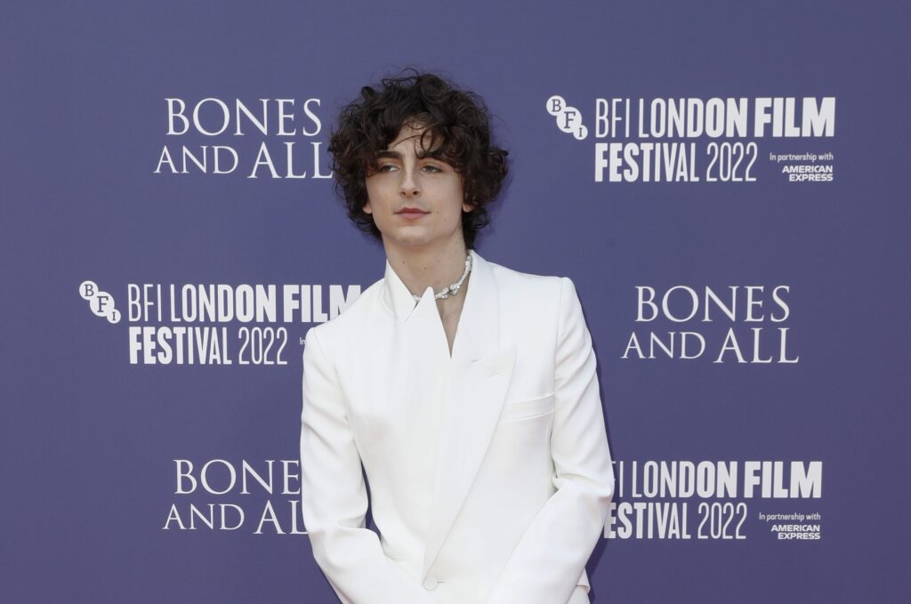 ティモシー・シャラメ、ロンドン映画祭にアレキサンダー・マックイーン着用で登場