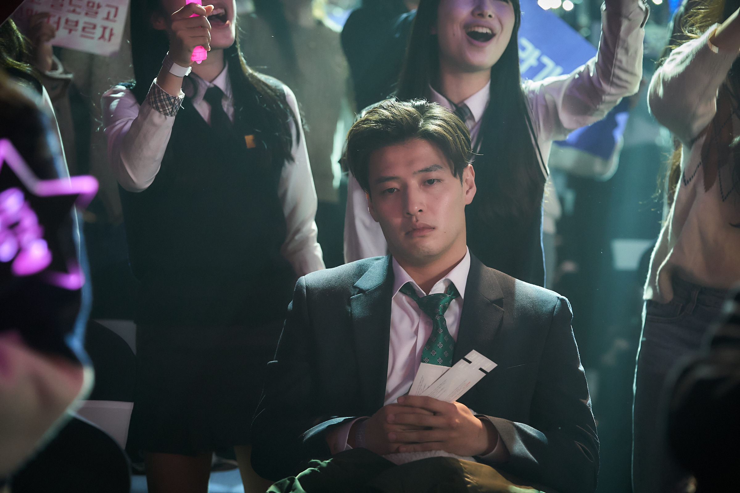 恋愛も就職もうまくいかない就活生に！『ハッピーニューイヤー』カン・ハヌルのコメント映像＆本編映像解禁