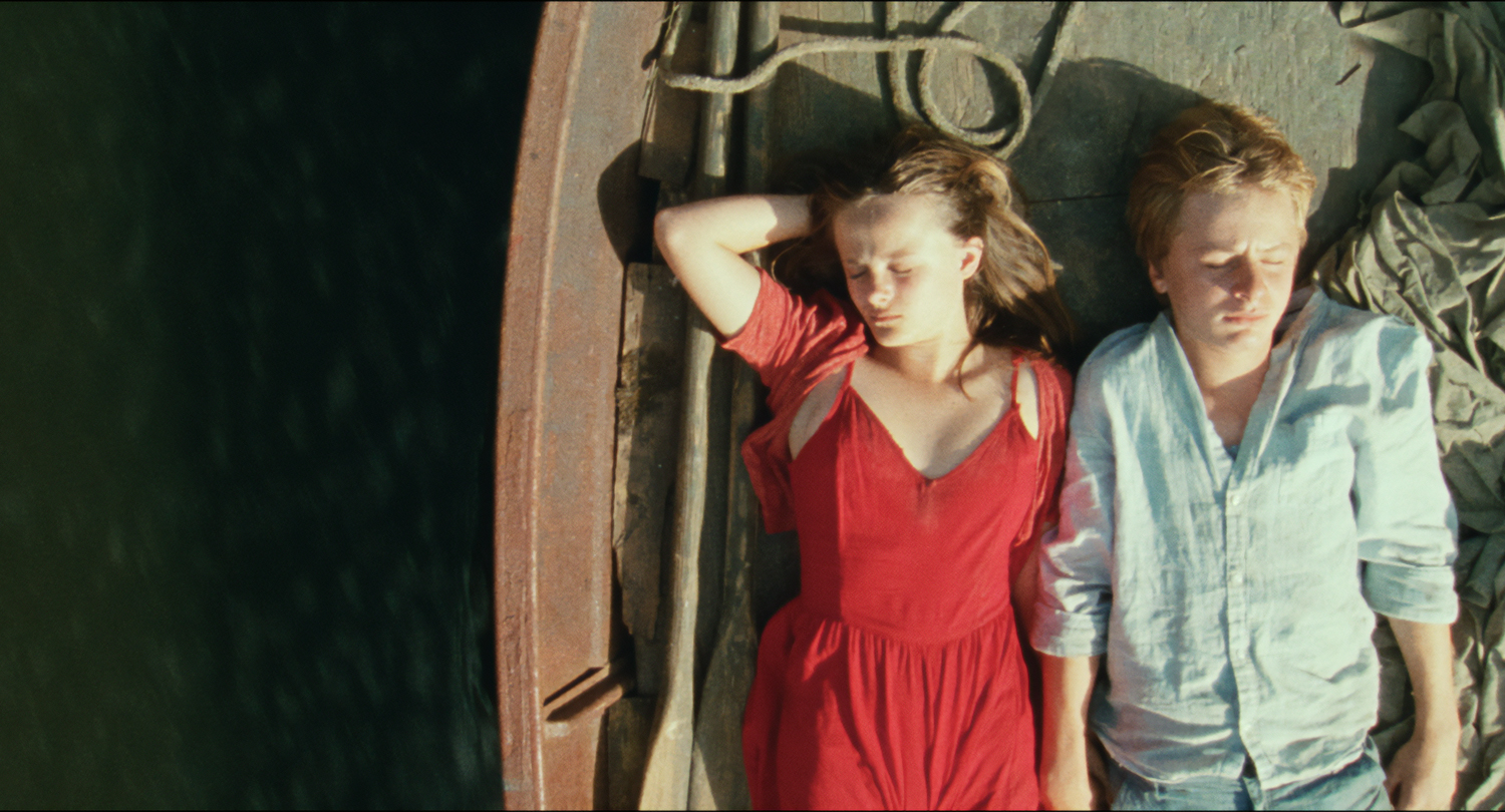 「究極的に純粋な映画を作ろうと思った」“ベルギーの闇3部作”の完結編『依存魔』監督のメッセージが到着 新たな場面写真も解禁