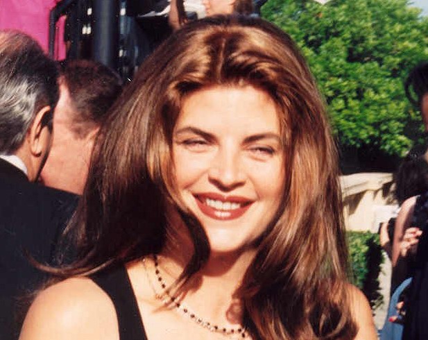 『ベイビー・トーク』などのハリウッド女優カースティ・アレイが71歳で死去 ジョン・トラヴォルタが追悼メッセージ