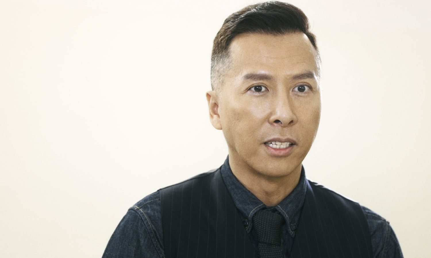 「命を懸けることもあります」サモ・ハン、ドニー・イェンらが香港アクションの真髄を語る『カンフースタントマン 龍虎武師』日本版予告編解禁