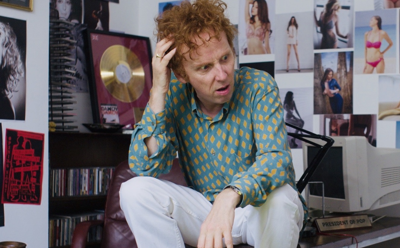 世界No.1音楽インディ・レーベル創設者のヤバすぎ人生を『トレスポ』チームが映画化『クリエイション・ストーリーズ』DVD＆配信リリース決定