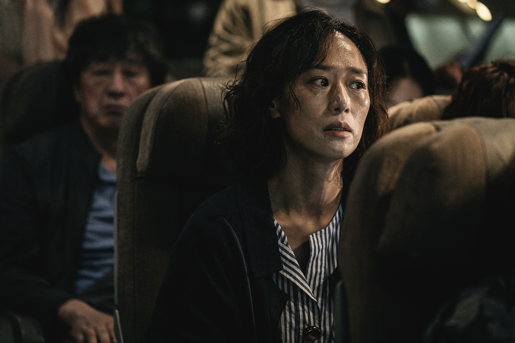 自分の命か、愛する人の命か——フライトパニック超大作『非常宣言』より乗客たちの“究極の選択”を描く本編映像解禁