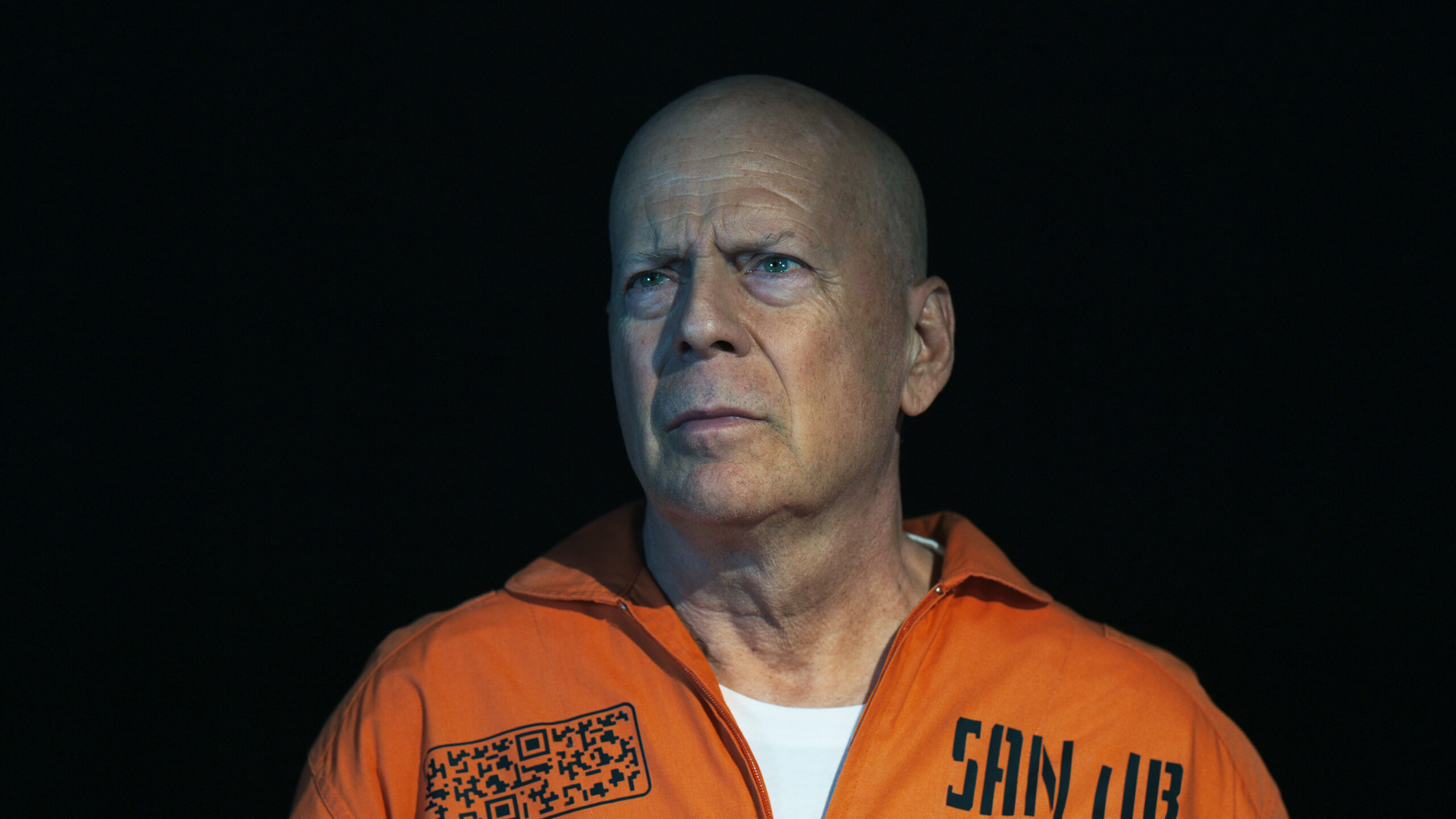 ブルース・ウィリスが人の心を操る力を持つ超人ヒーローに!『ザ・ローブ THE HEROES HIGHT VOLTAGE』予告編解禁