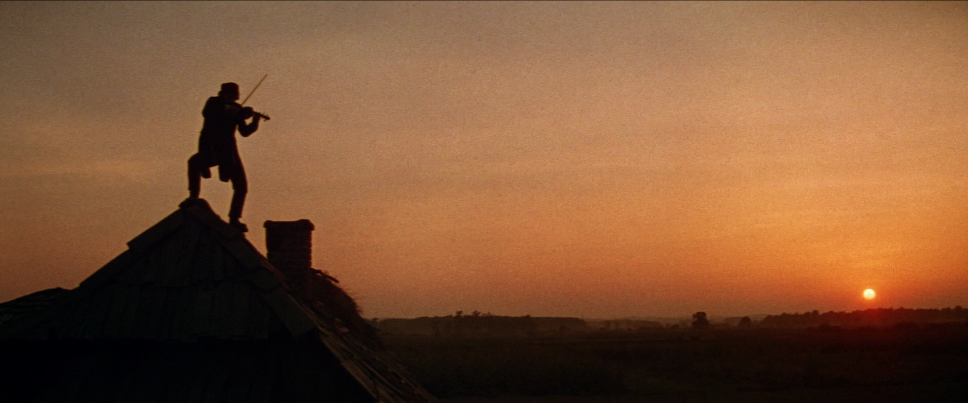 ミュージカルの金字塔「屋根の上のバイオリン弾き」のバックストーリーに迫る『屋根の上のバイオリン弾き物語』3⽉31⽇公開決定