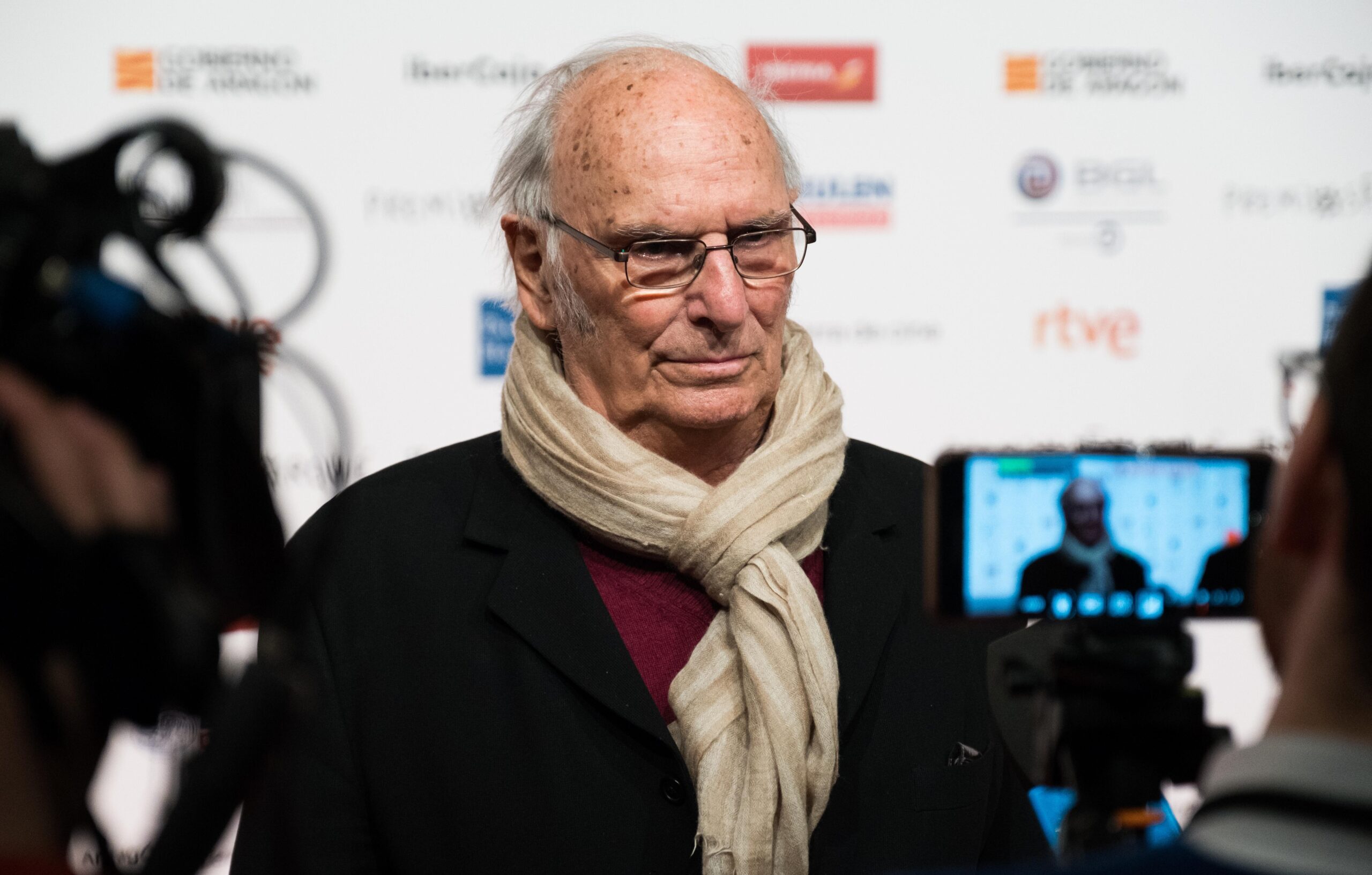 『カルメン』『タンゴ』などスペイン映画界の巨匠カルロス・サウラ監督が91歳で死去