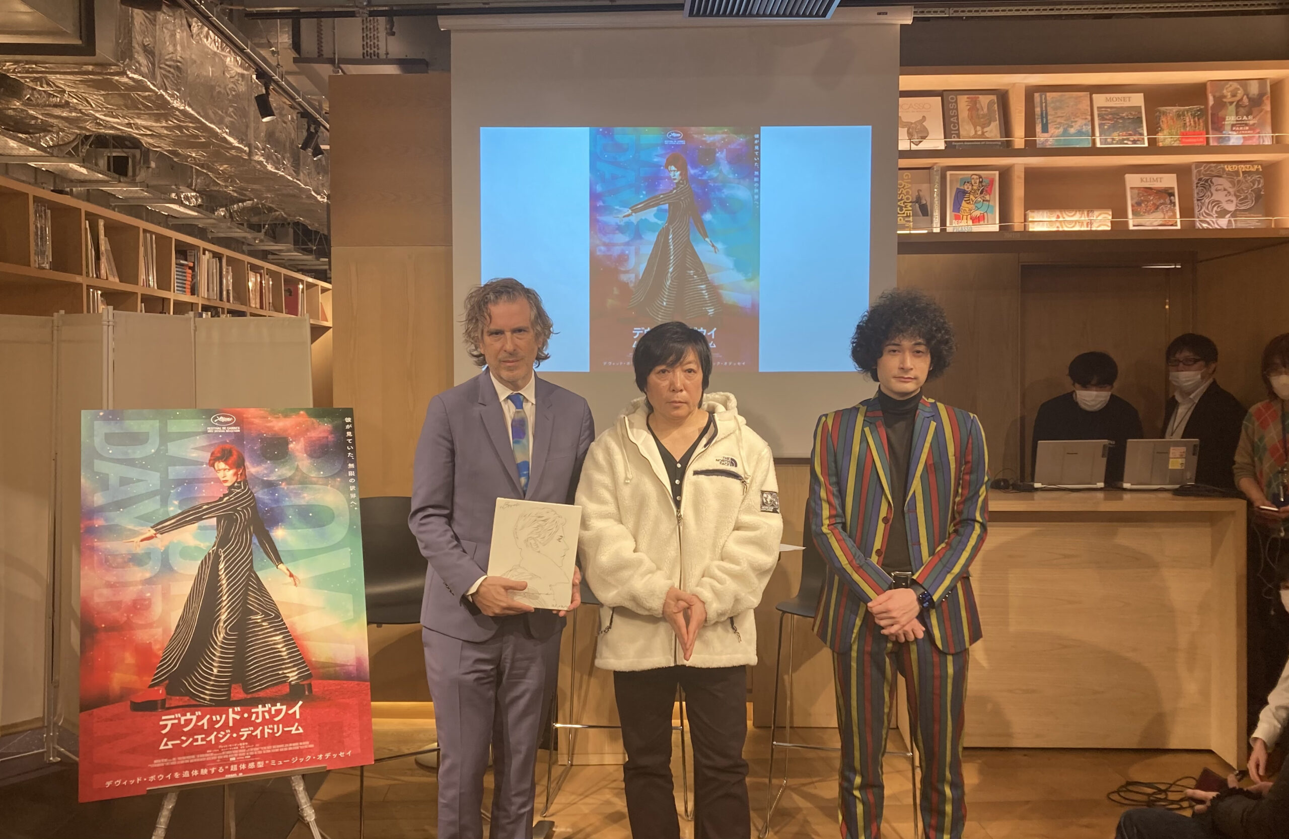 映画『デヴィッド・ボウイ』イベントにブレット・モーゲン監督&漫画家・上條淳士が登壇 「ボウイの謎をそのまま“体感”してもらう作品」