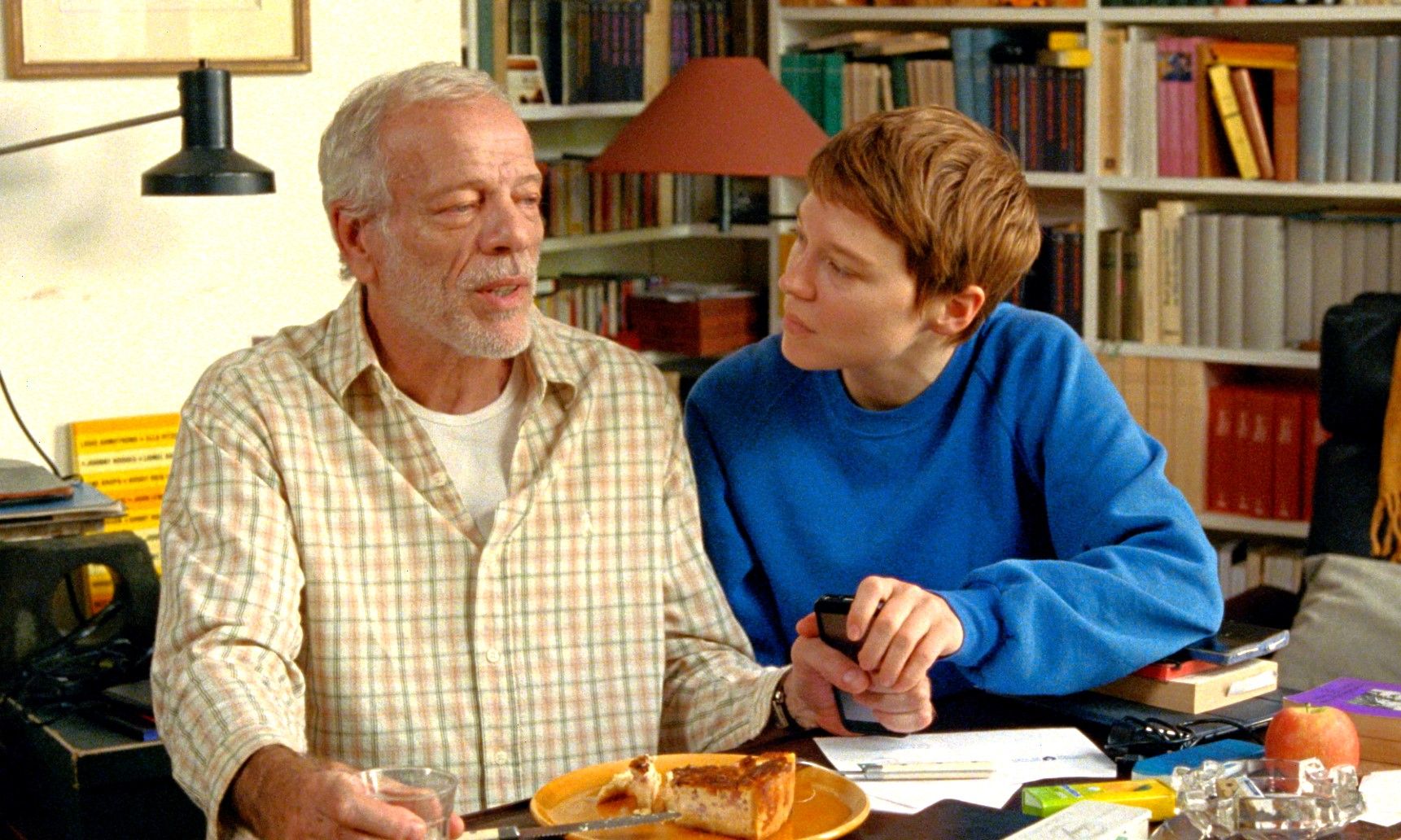 仕事、子育て、父の介護、そして新しい恋…シングルマザーの心の揺れをレア・セドゥが熱演『それでも私は生きていく』日本版予告編が完成