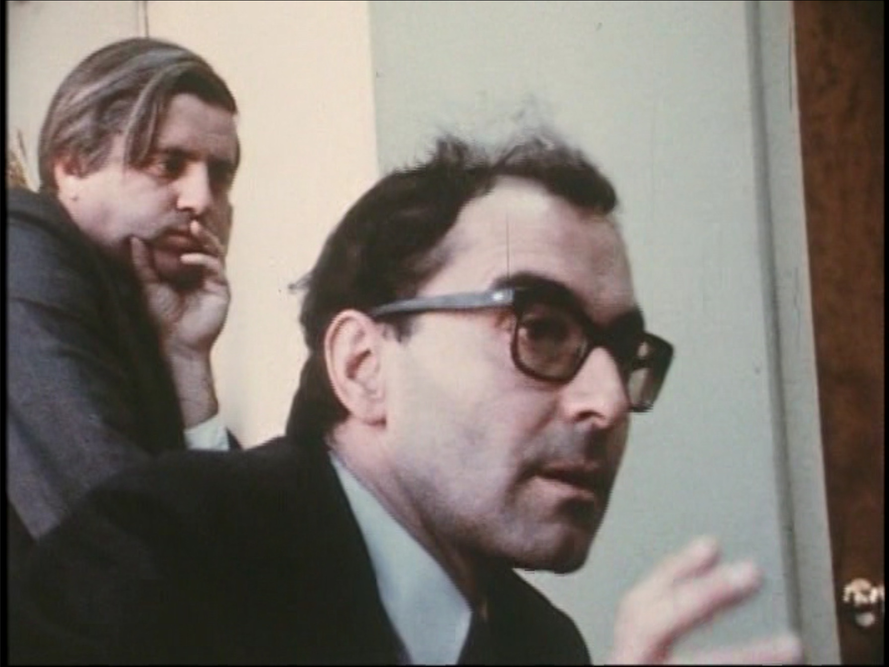 巨匠ジャン=リュック・ゴダールが「幻のアメリカ映画」の構想を語る『1PM-ワン・アメリカン・ムービー』予告編解禁