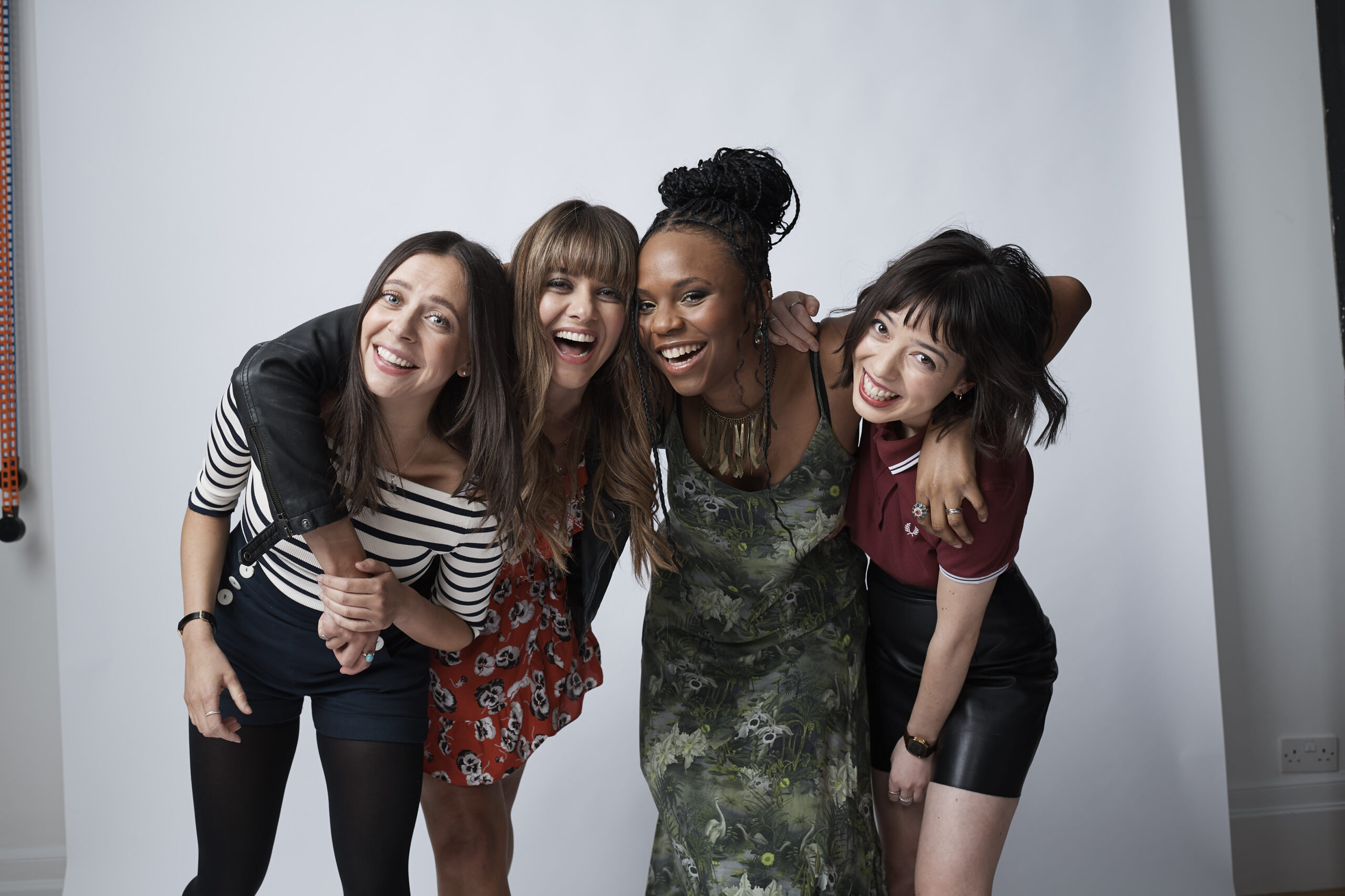 海外ドラマ『ミレニアル・ガールズ～ロンドン無計画ライフ～』主要キャスト4人が作品の魅力を語るインタビュー映像到着