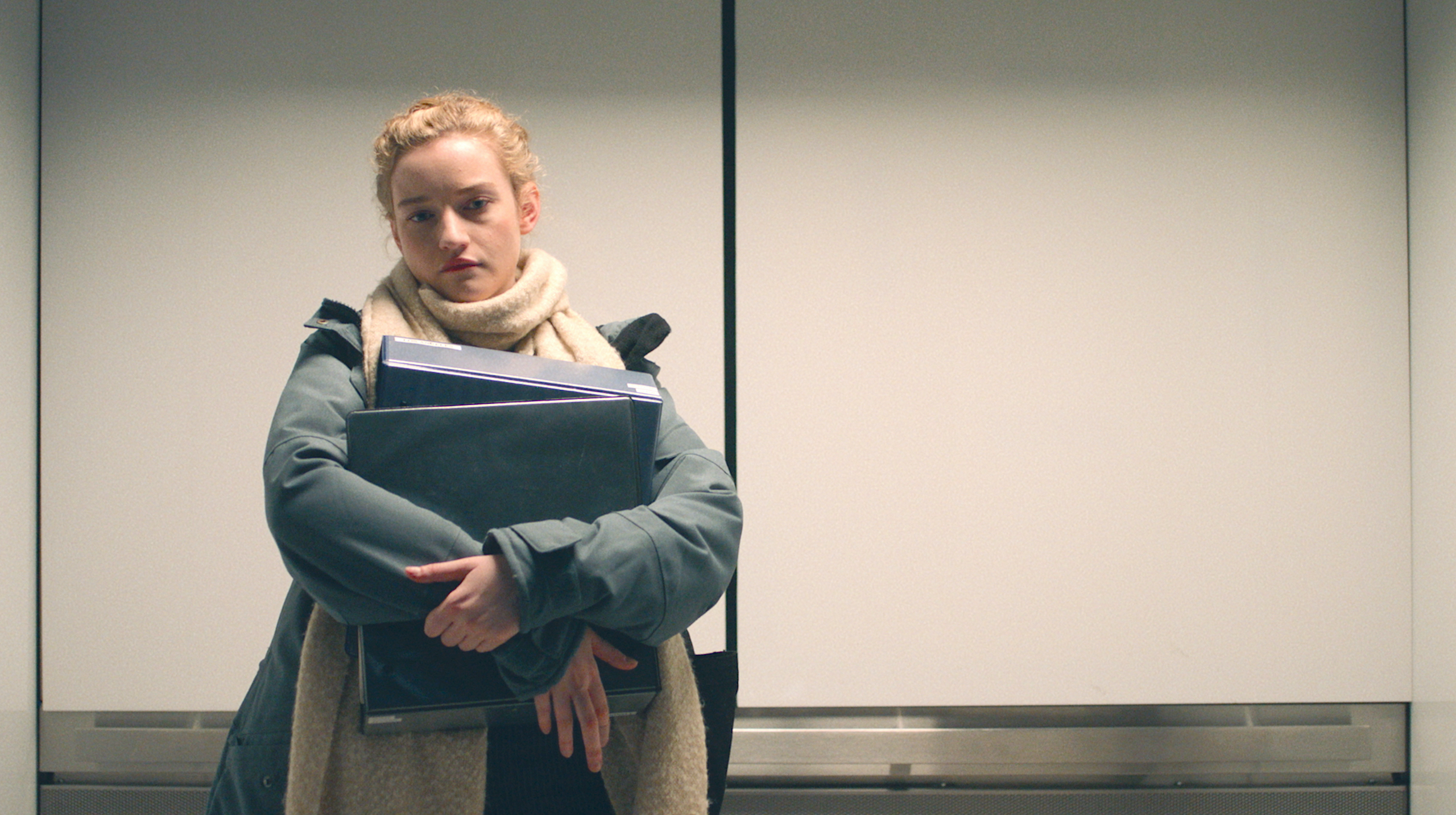 映画『アシスタント』に津村記久子、冬野梅子、武田砂鉄ほか各界著名⼈が絶賛コメント　アーティストPOOLによるポスター＆本編映像解禁