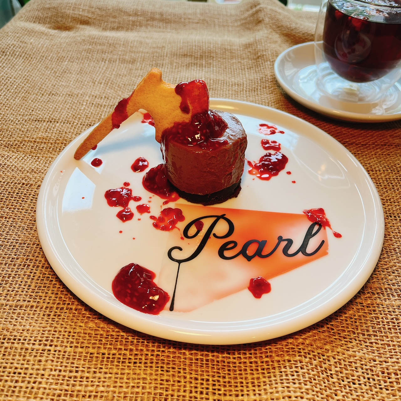 本日6月6日は恐怖(ホラー)の日!『Pearl パール』と「中西怪奇菓子工房。」「BookCafe&Bar十誡」のフードコラボが実現