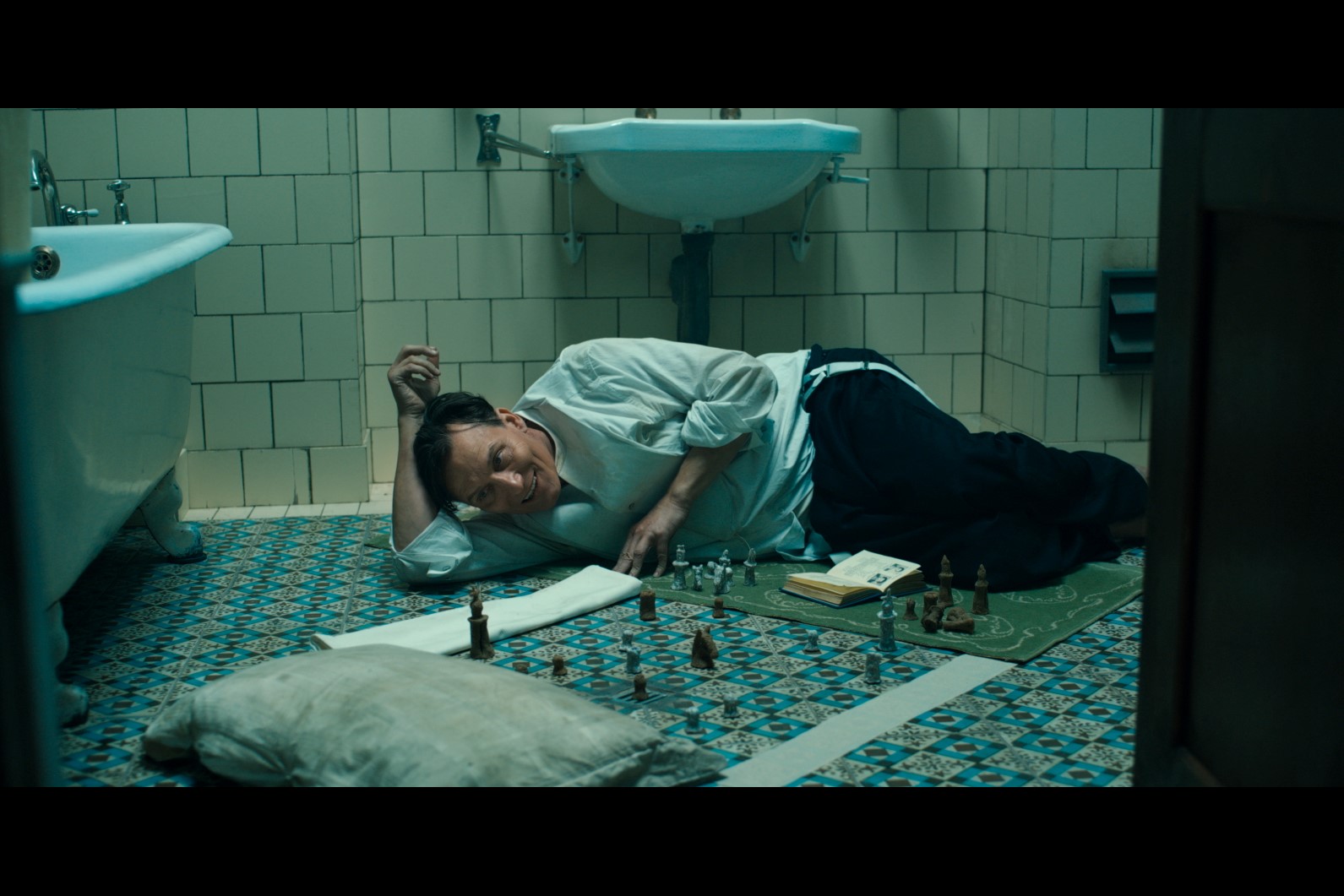 7月20日は「チェスの日」! 傑作小説「チェスの話」を原案とした『ナチスに仕掛けたチェスゲーム』衝撃のチェスシーン映像解禁