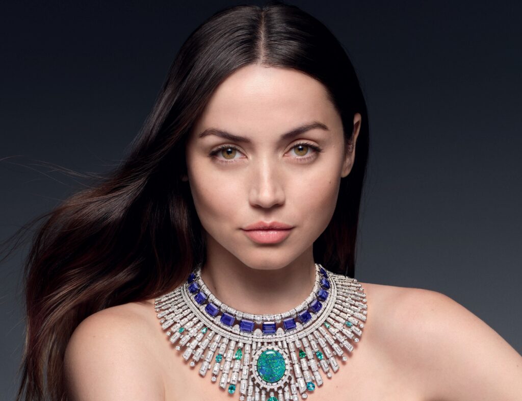 ルイ・ヴィトン、最新ハイジュエリー・キャンペーンの顔にアナ・デ・アルマスを起用