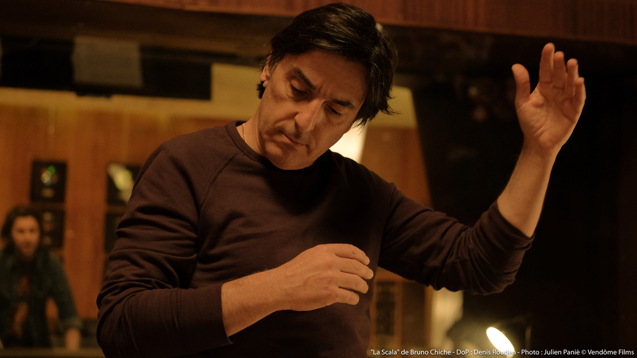 『ふたりのマエストロ』週末ミニシアター動員ランキング1位のヒット! 主演イヴァン・アタルらの新規場面写真解禁