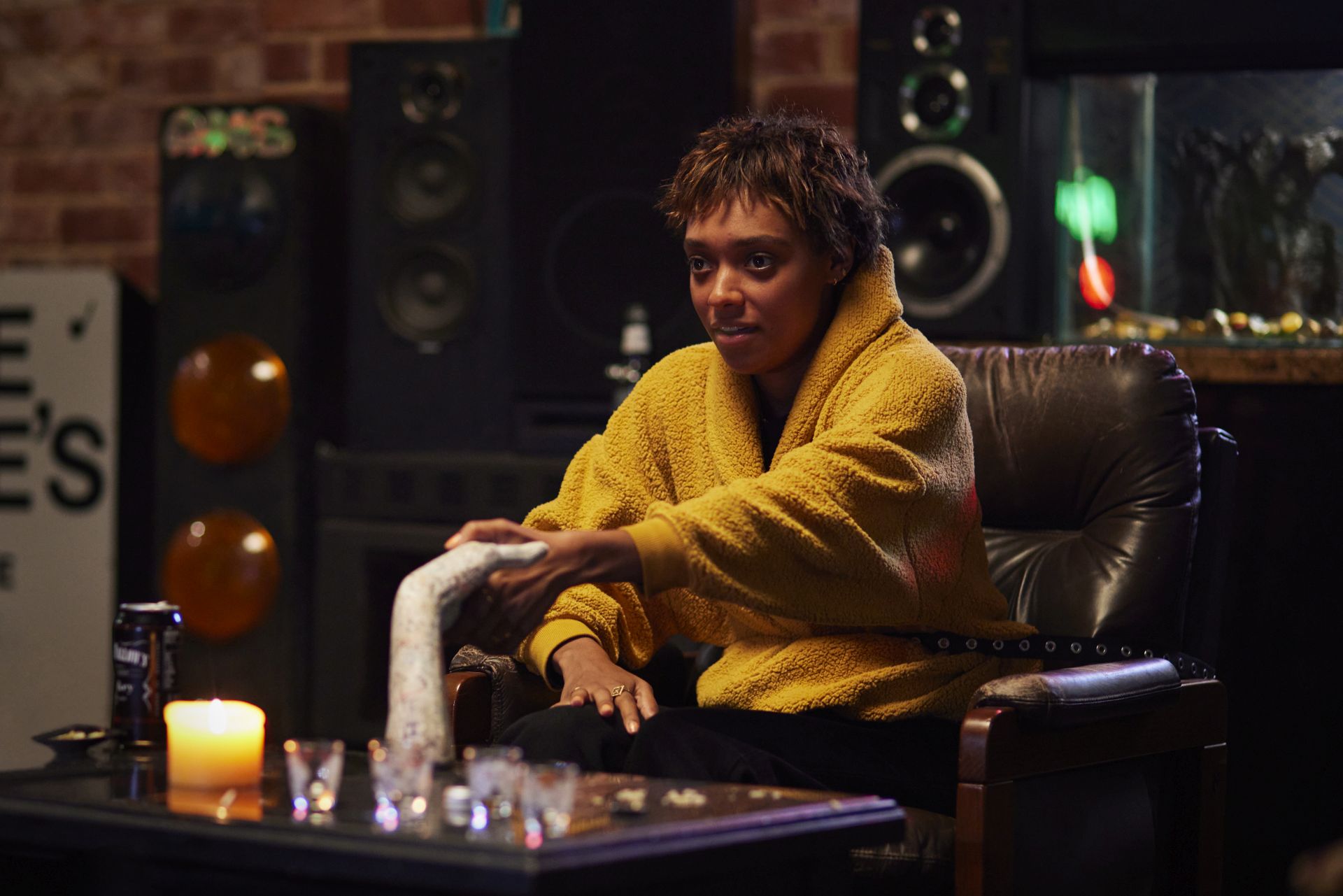 A24ホラー史上最高興収を達成『TALK TO ME/トーク・トゥ・ミー』予告編解禁 SNSで流行りの「#90秒憑依チャレンジ」が招く恐怖